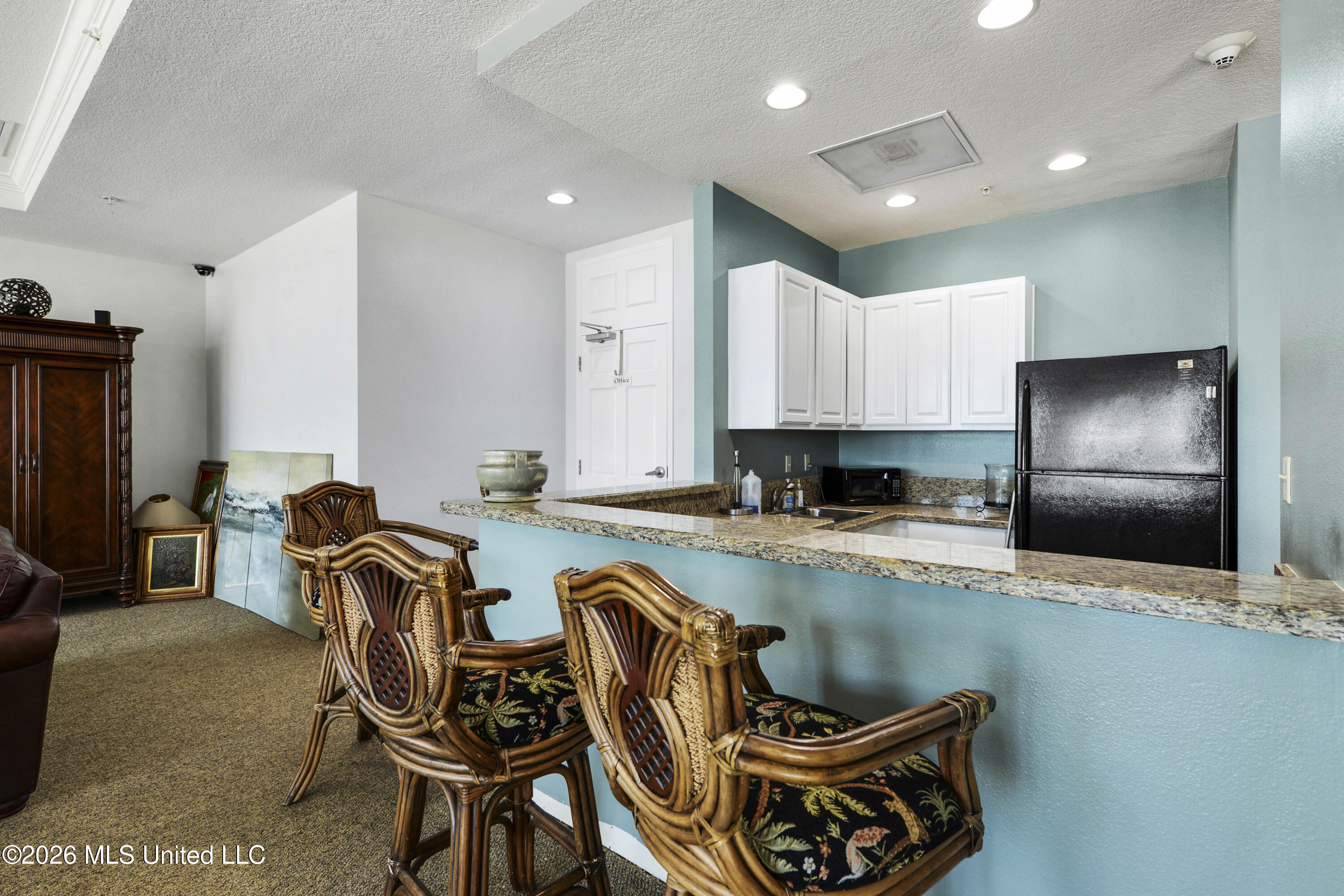 2230 Beach Drive Property Photo 31
