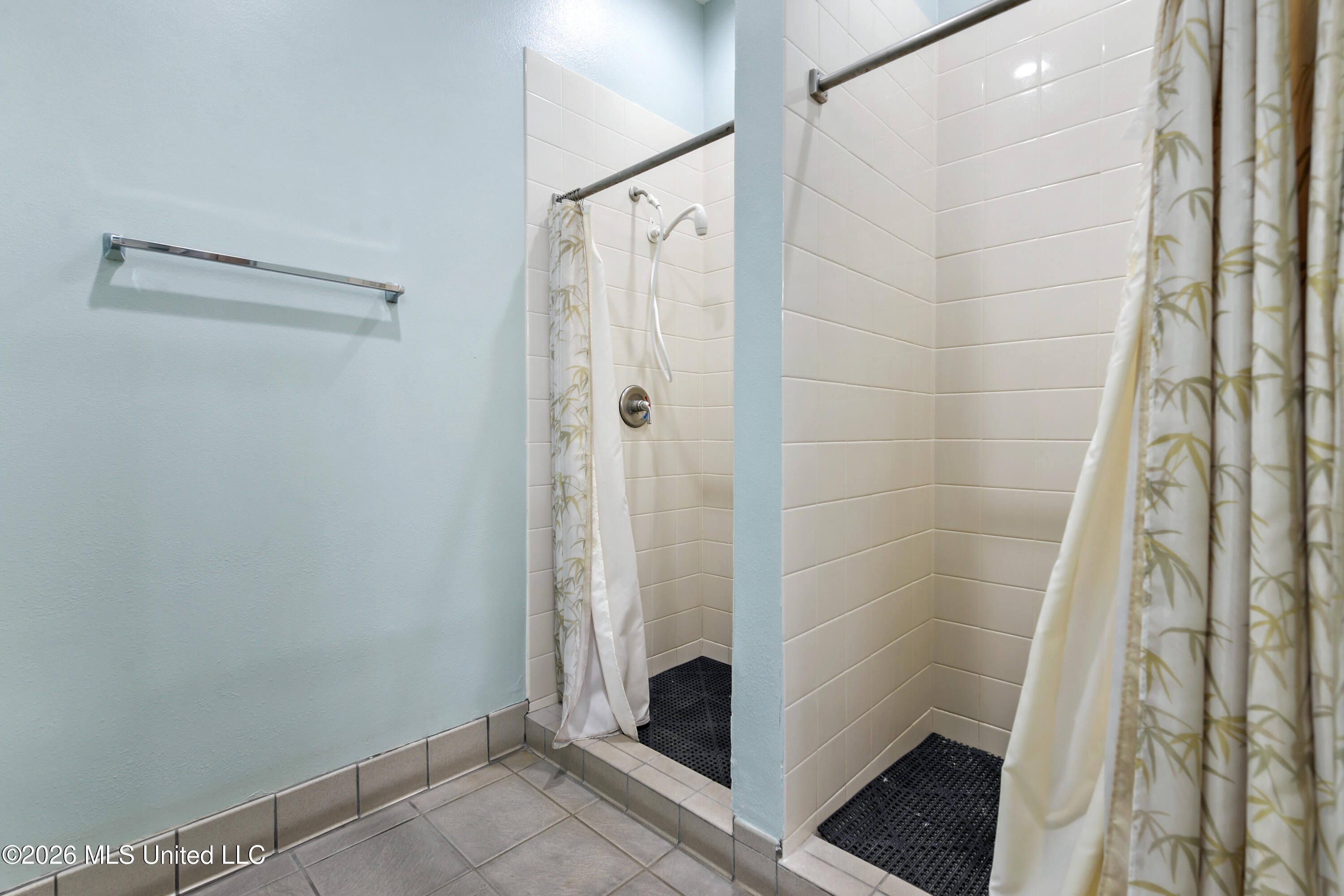 2230 Beach Drive Property Photo 34