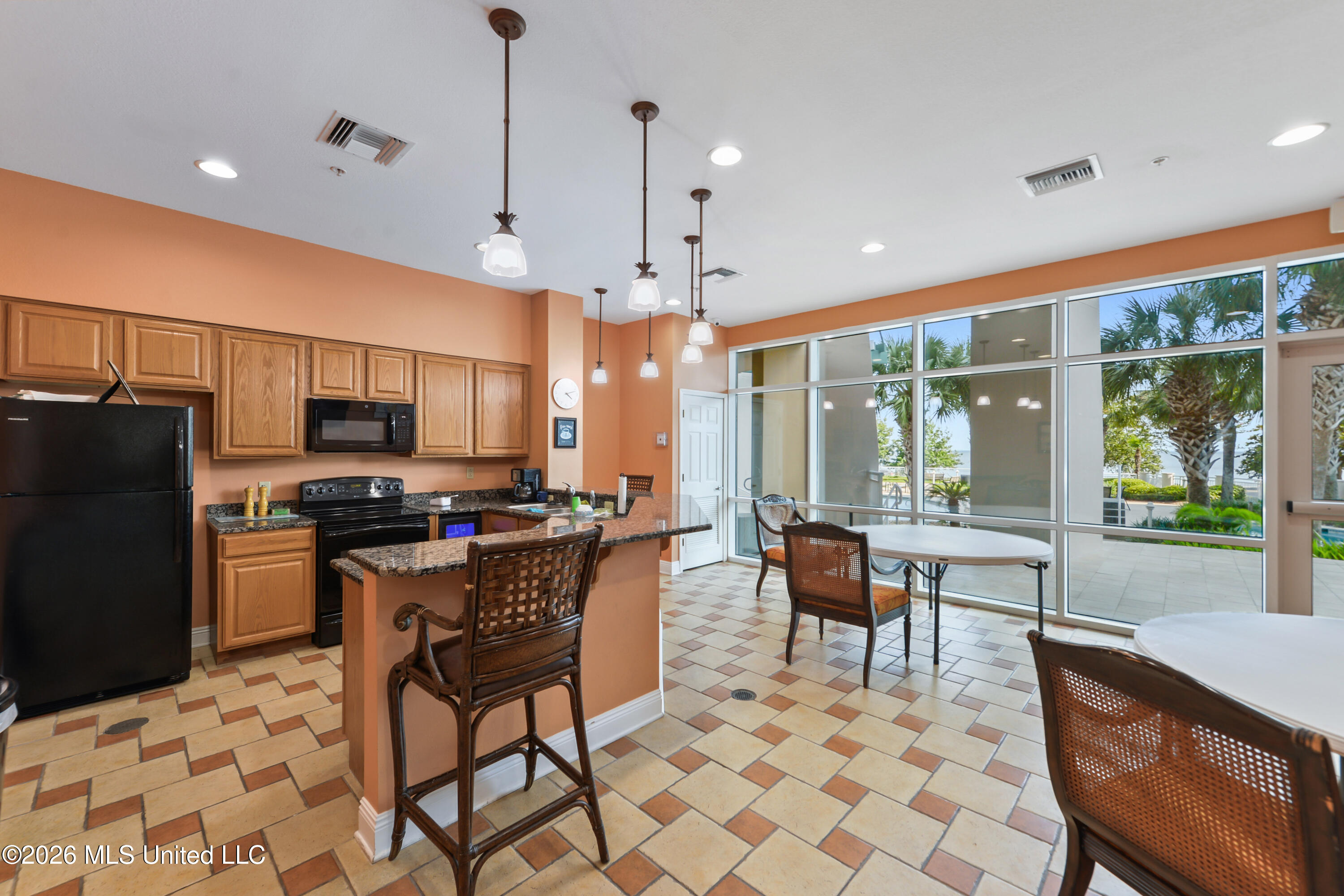 2230 Beach Drive Property Photo 37
