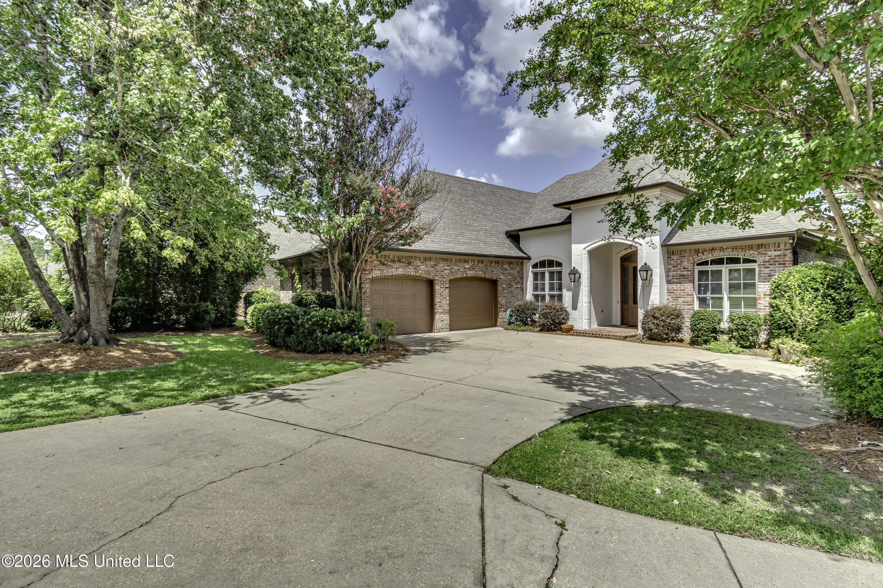 129 Hoy Farms Drive Property Photo 1