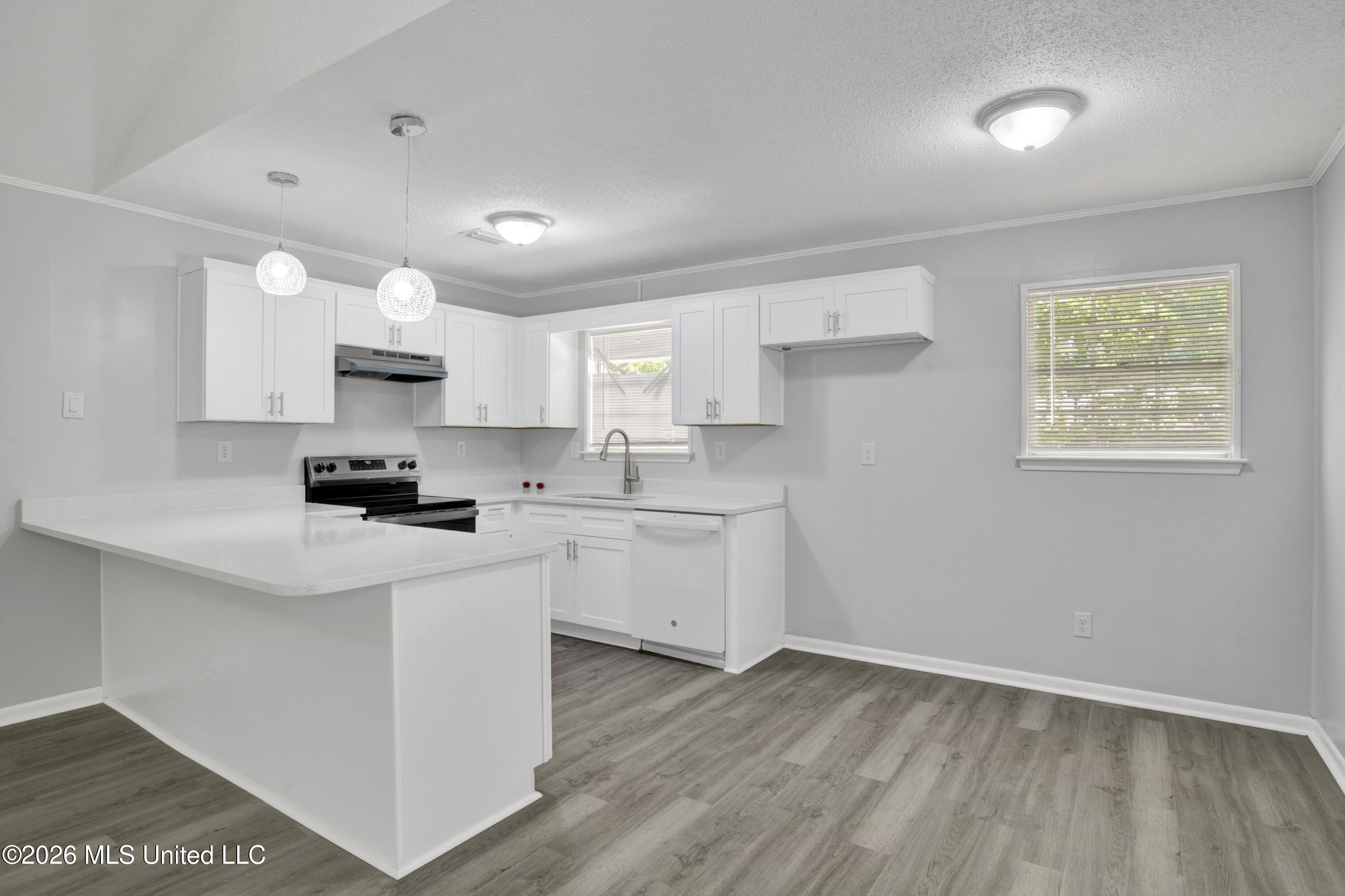 5921 Camp Halls Mill Road Property Photo 8