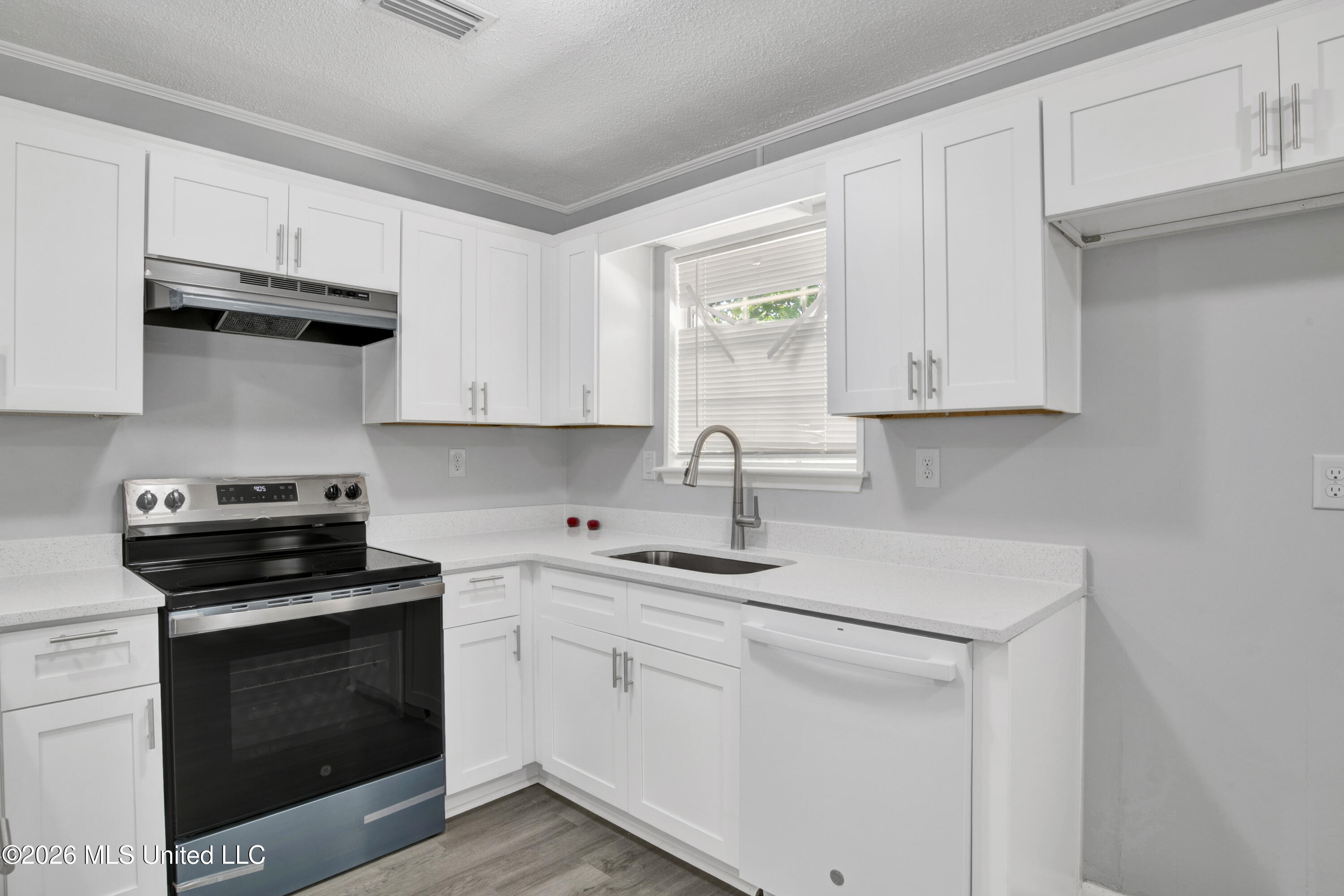 5921 Camp Halls Mill Road Property Photo 10