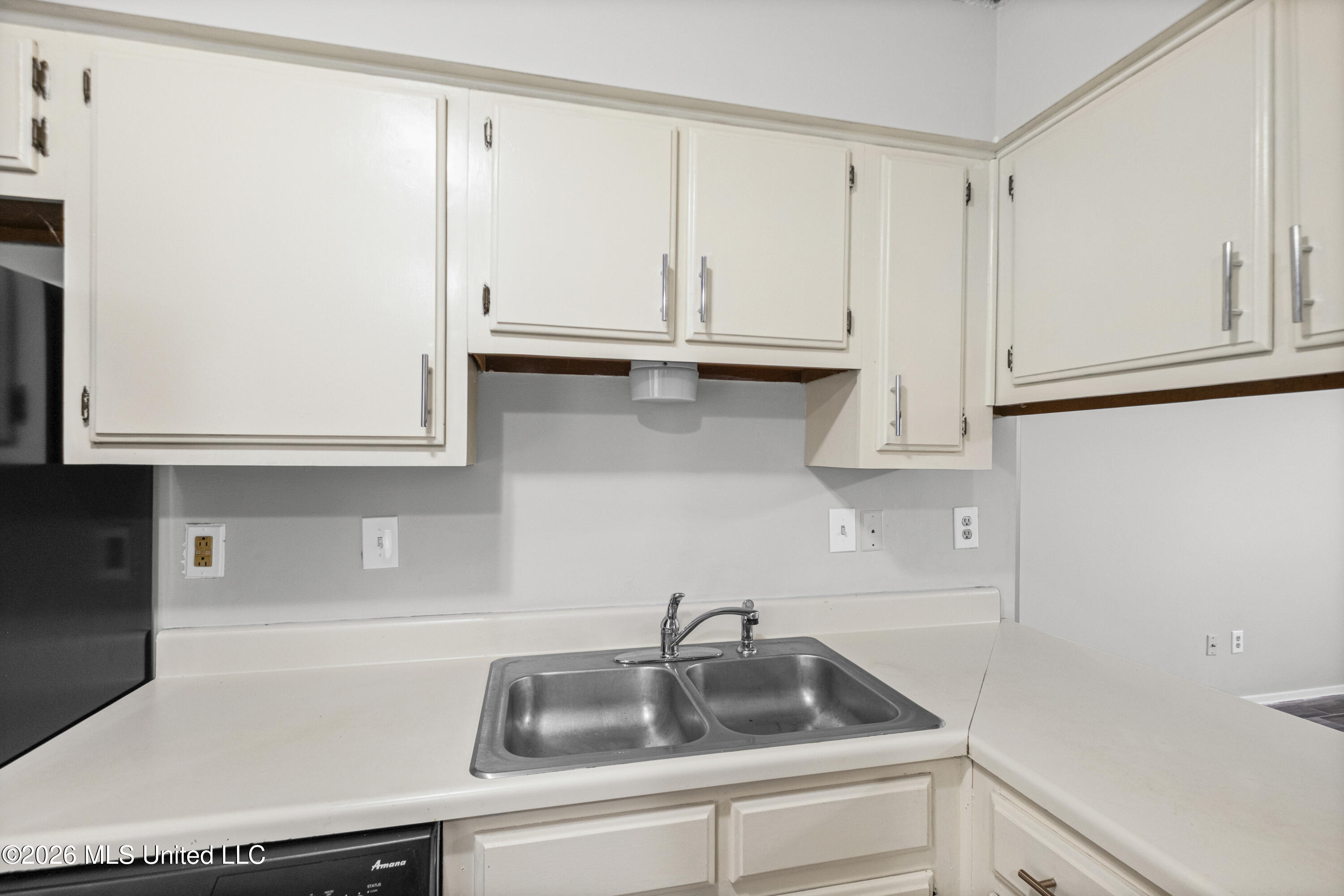 3520 Mayfair Drive Property Photo 7