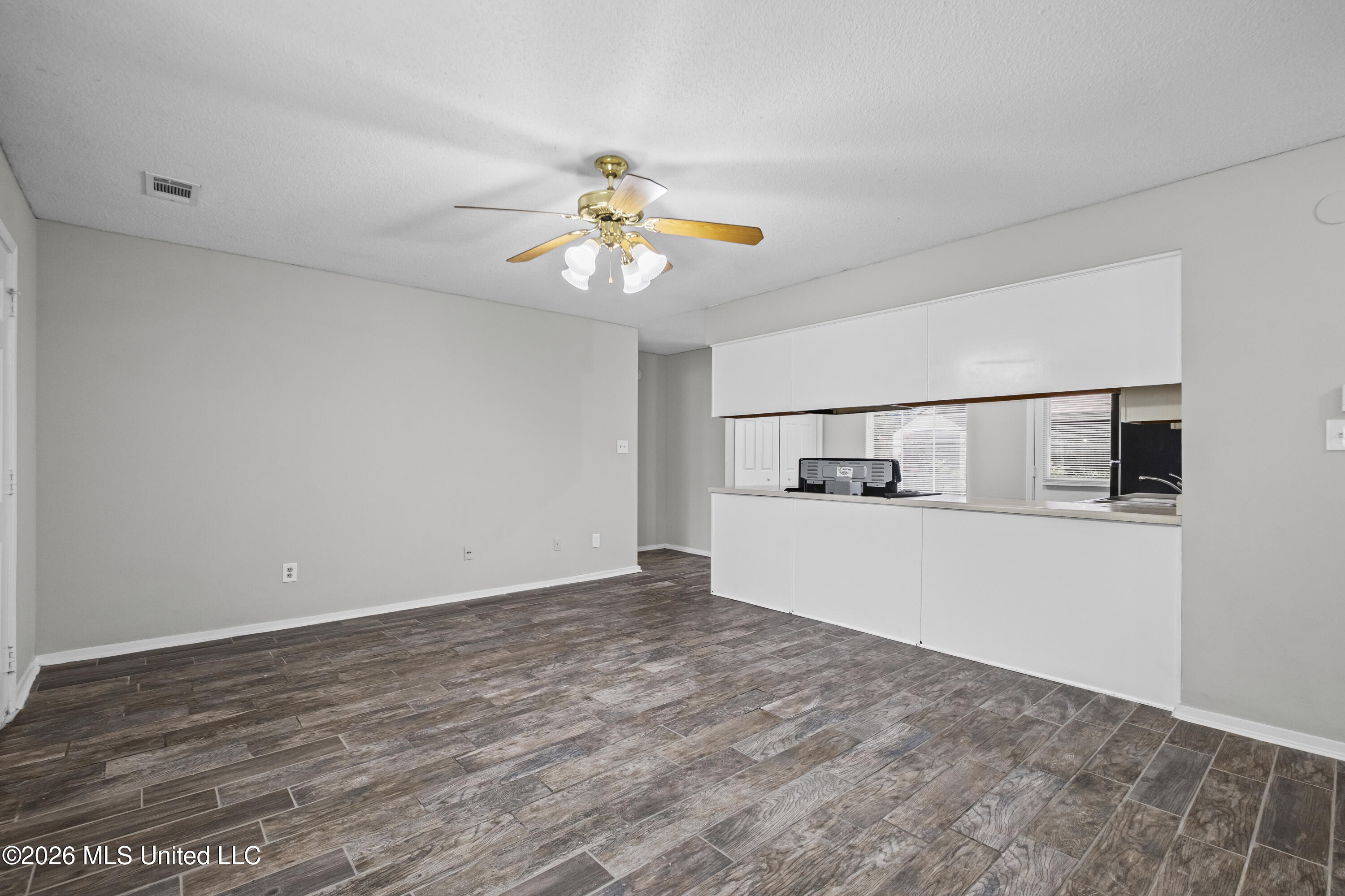 3520 Mayfair Drive Property Photo 11