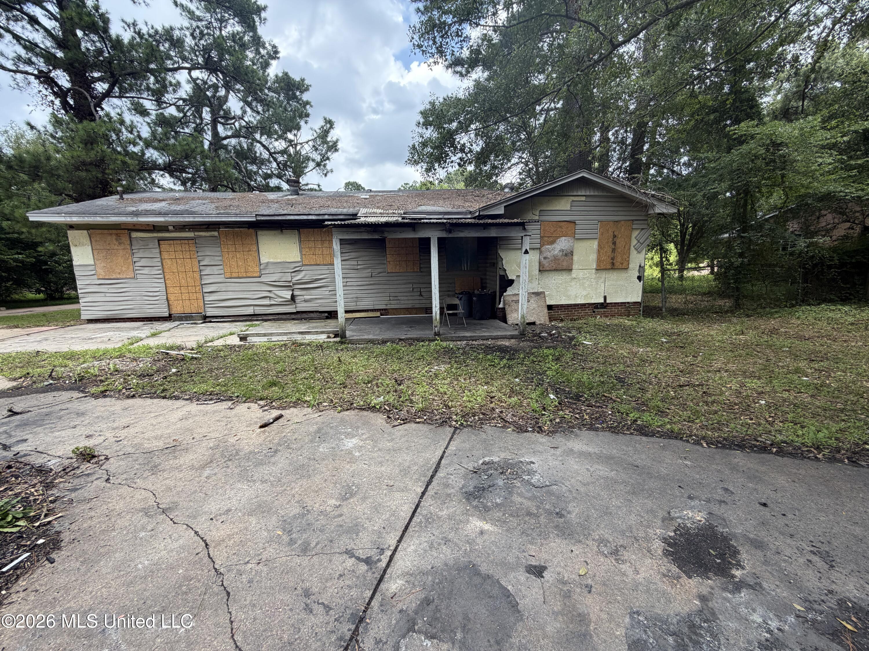 827 Dorgan Street Property Photo 3
