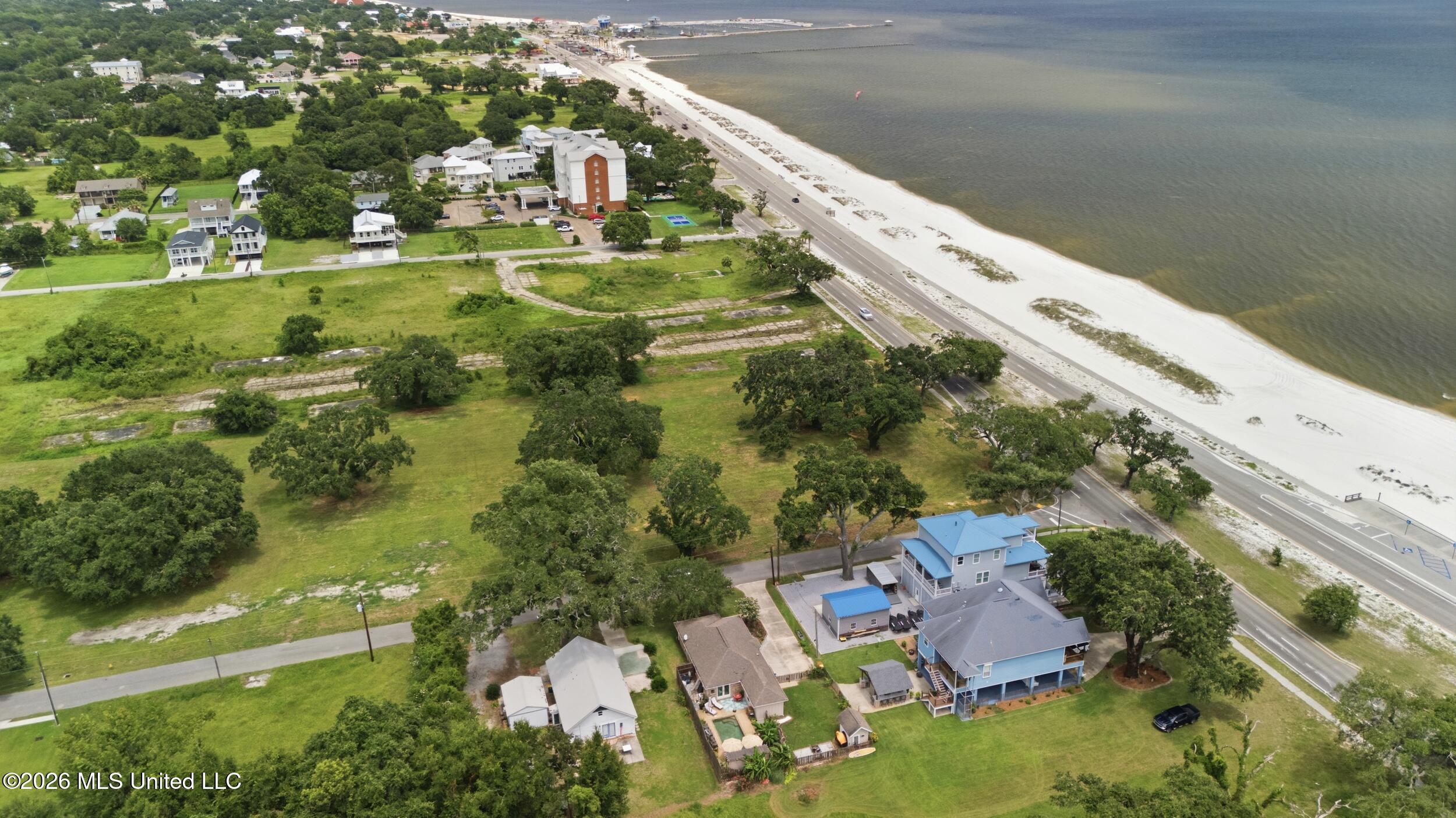 W Beach Boulevard Property Photo 9