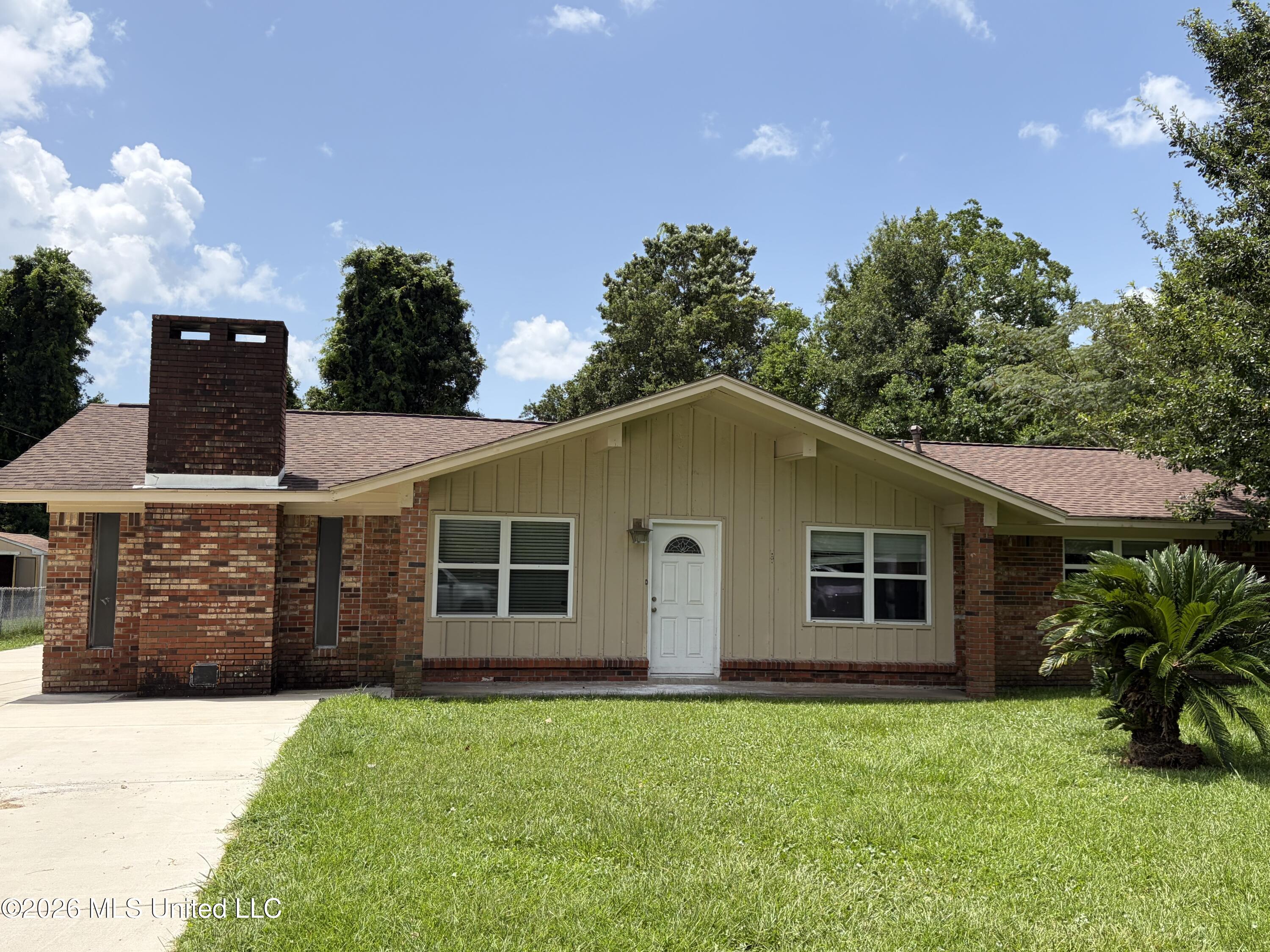 2191 Floyd Drive Property Photo 1