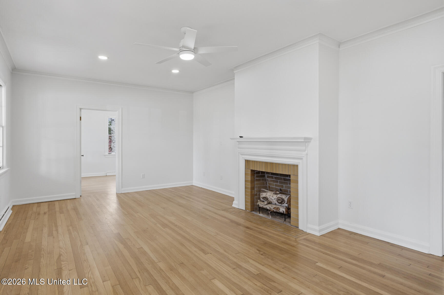 1224 E Fortification Street Property Photo 6