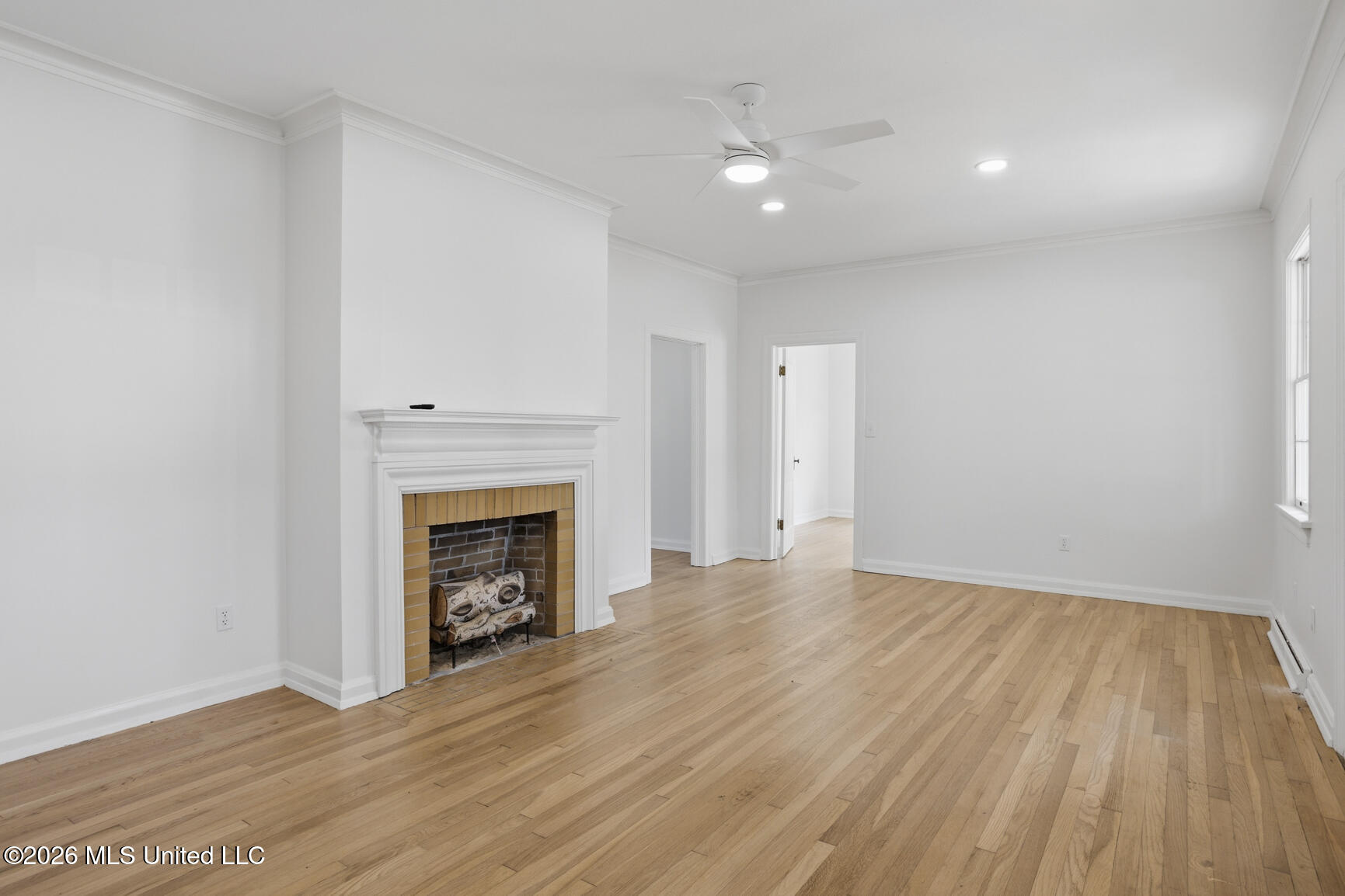 1224 E Fortification Street Property Photo 7