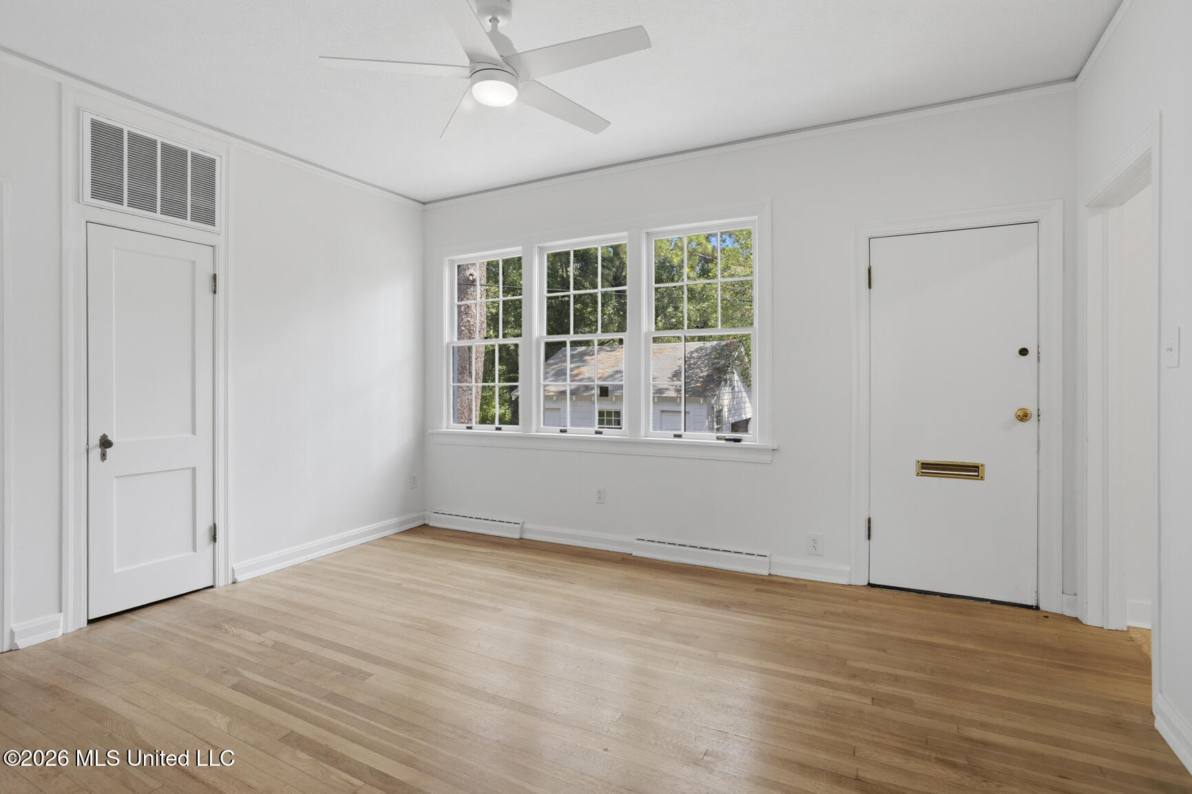 1224 E Fortification Street Property Photo 15