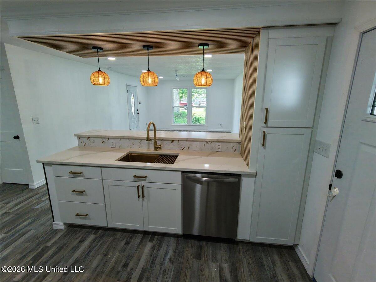 2210 Glendale Street Property Photo 2