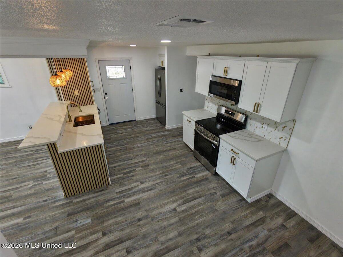 2210 Glendale Street Property Photo 3
