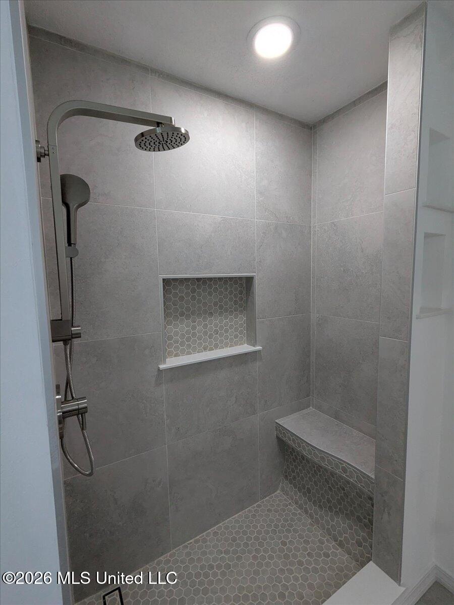 2210 Glendale Street Property Photo 14