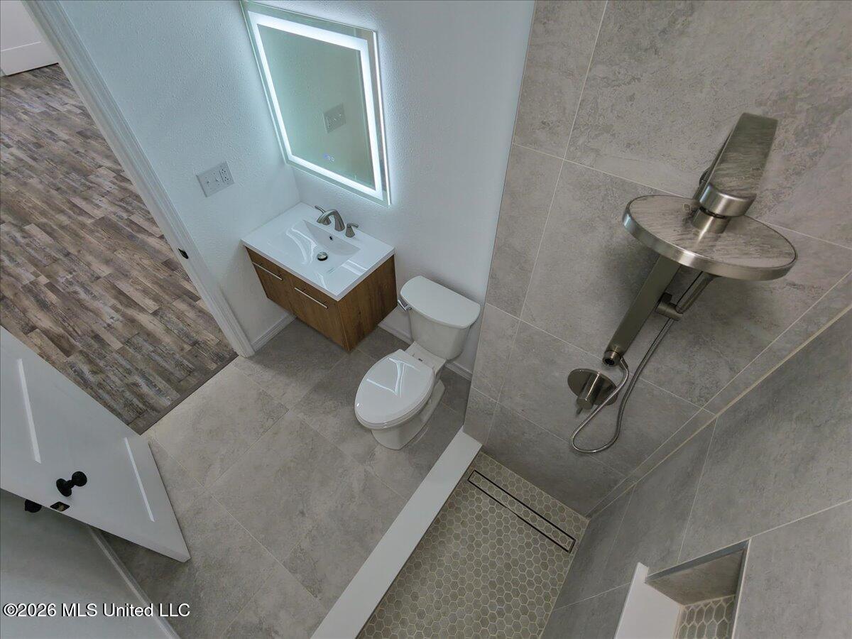 2210 Glendale Street Property Photo 15