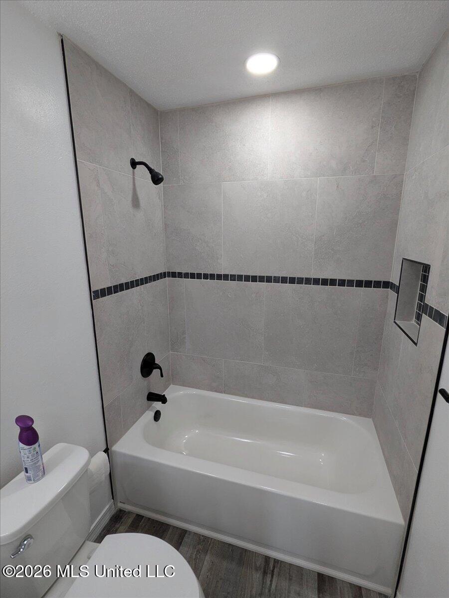 2210 Glendale Street Property Photo 17