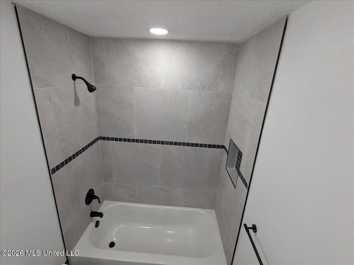 2210 Glendale Street Property Photo 18