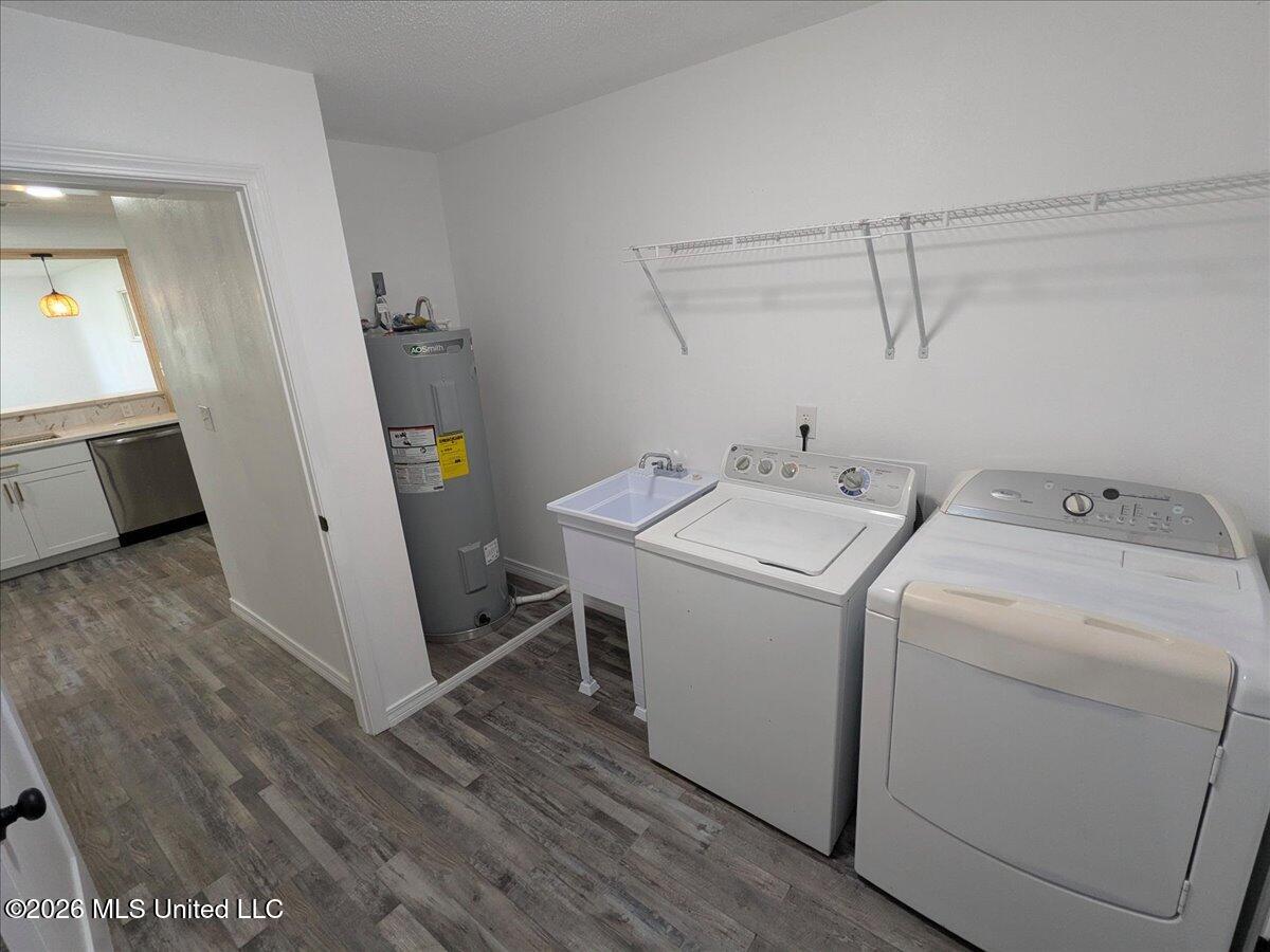 2210 Glendale Street Property Photo 22
