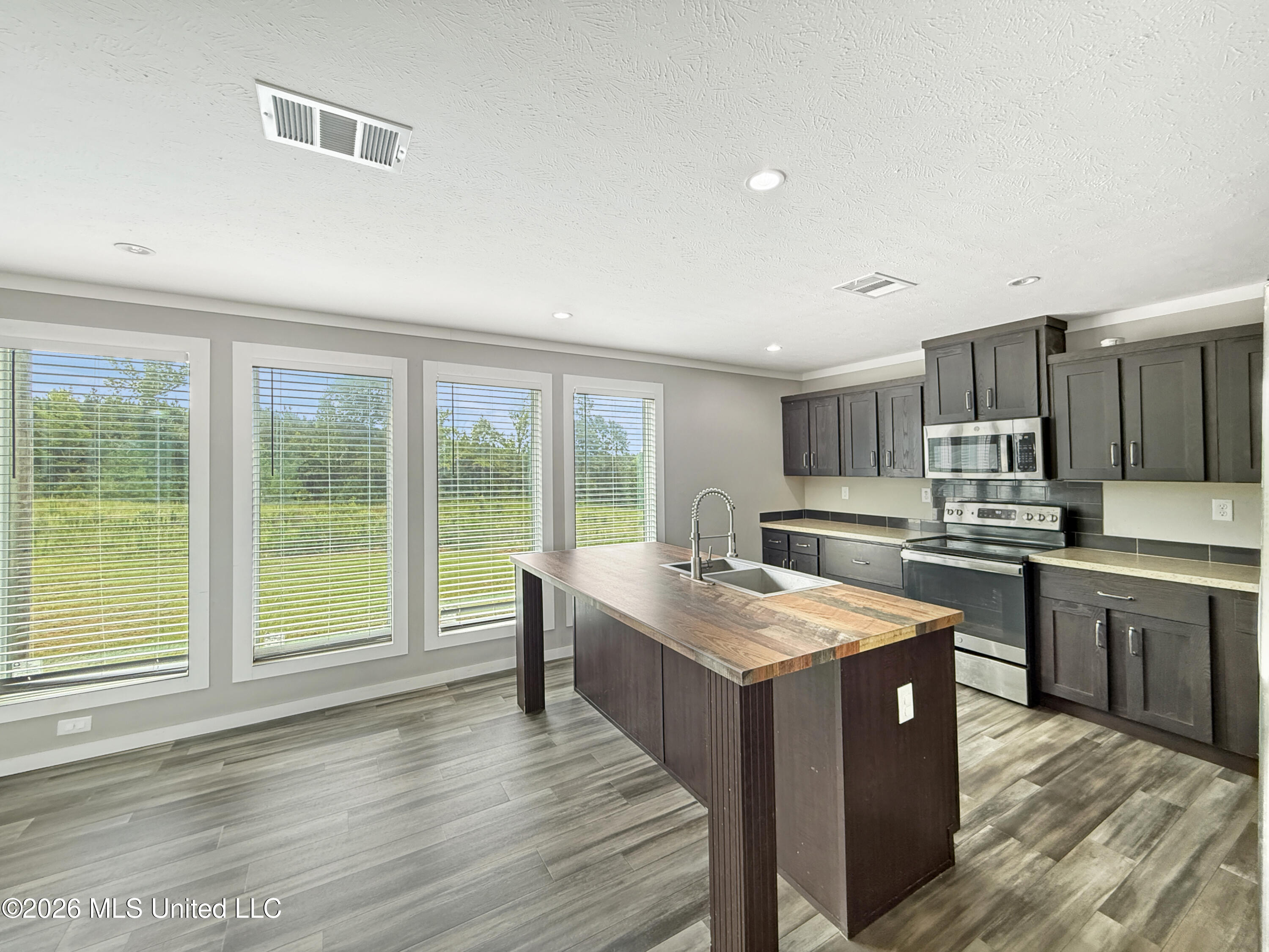 1092 Ms-43 Property Photo 6