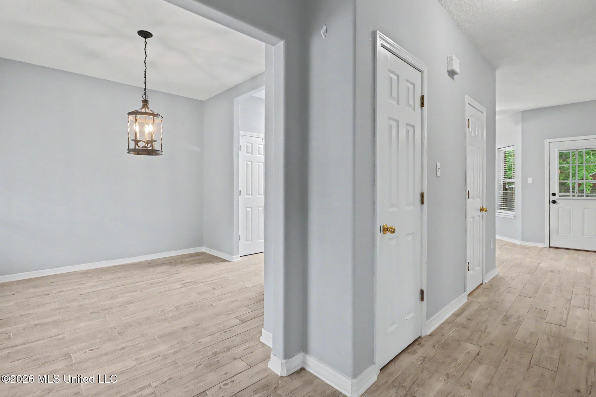 14085 Remington Drive Property Photo 3