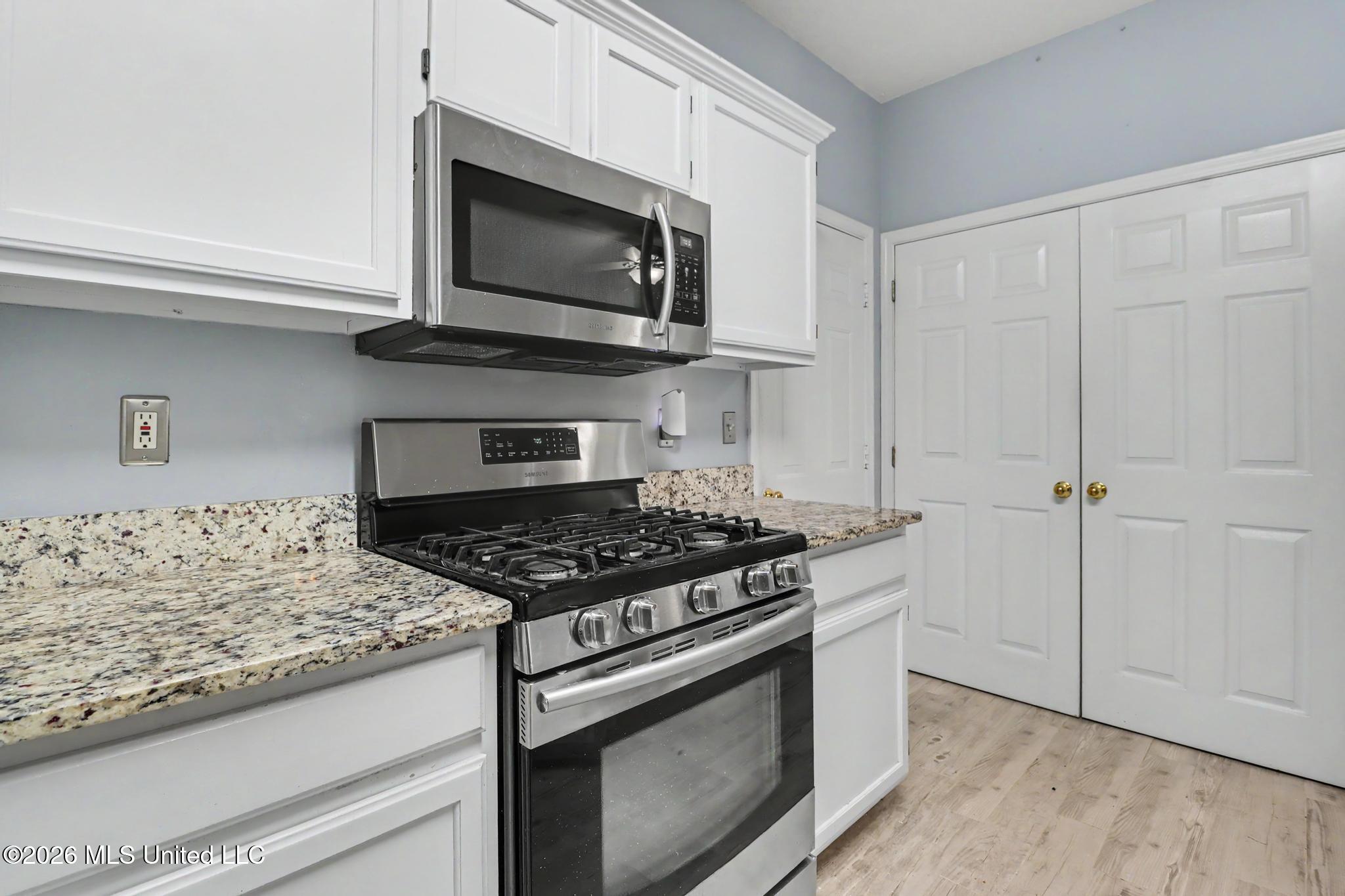 14085 Remington Drive Property Photo 7