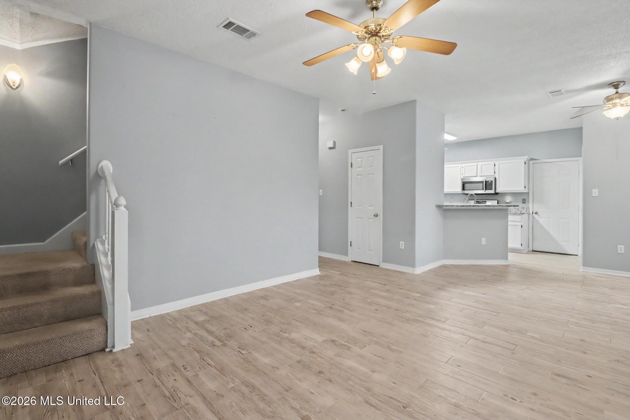 14085 Remington Drive Property Photo 9