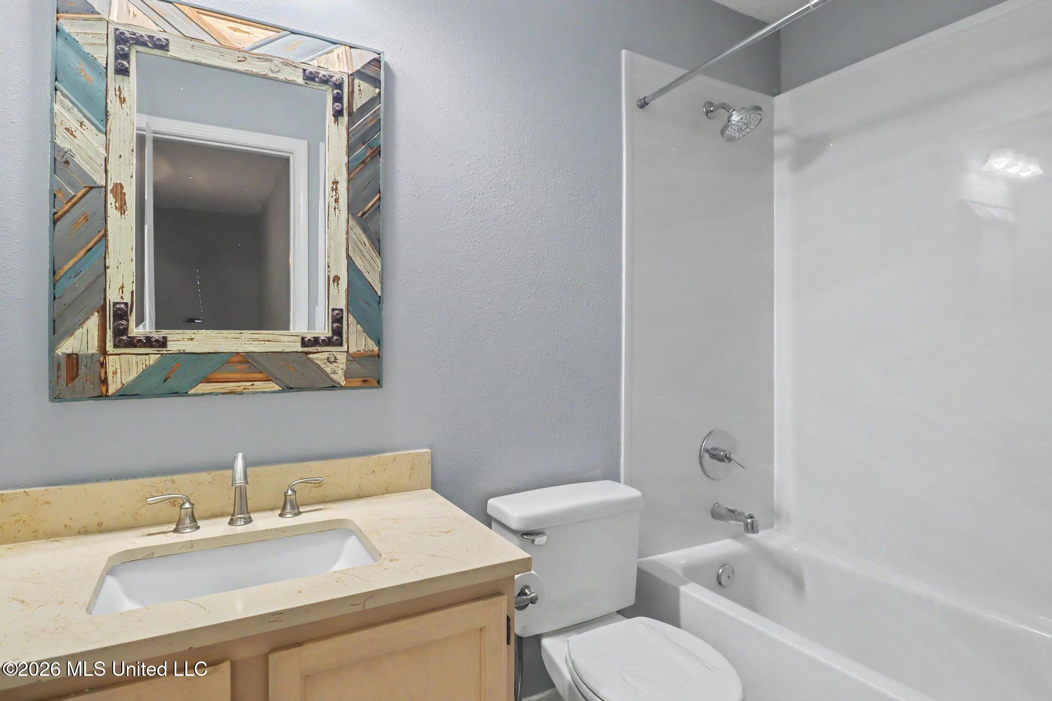 14085 Remington Drive Property Photo 14