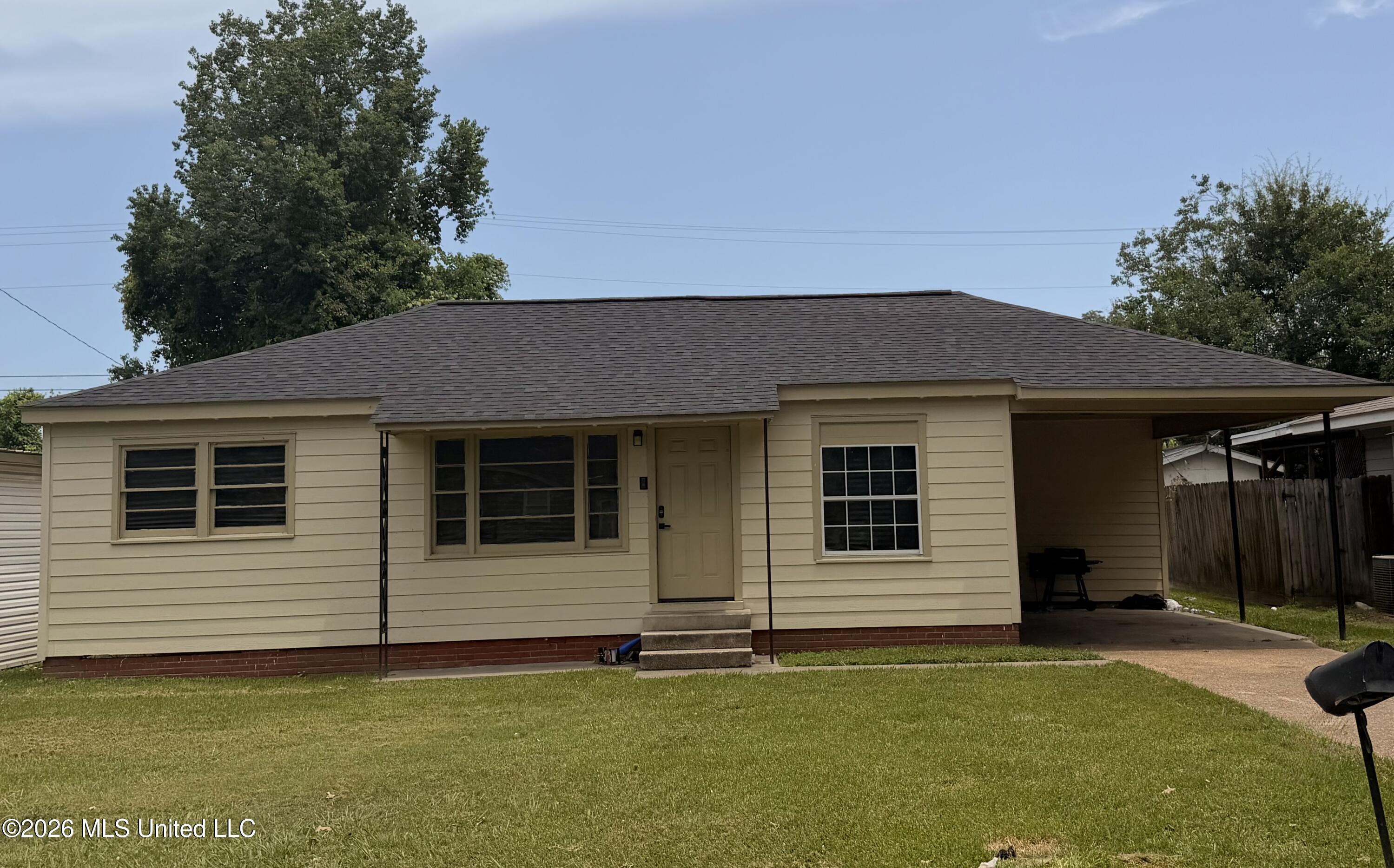 1621 Camellia Street Property Photo 1
