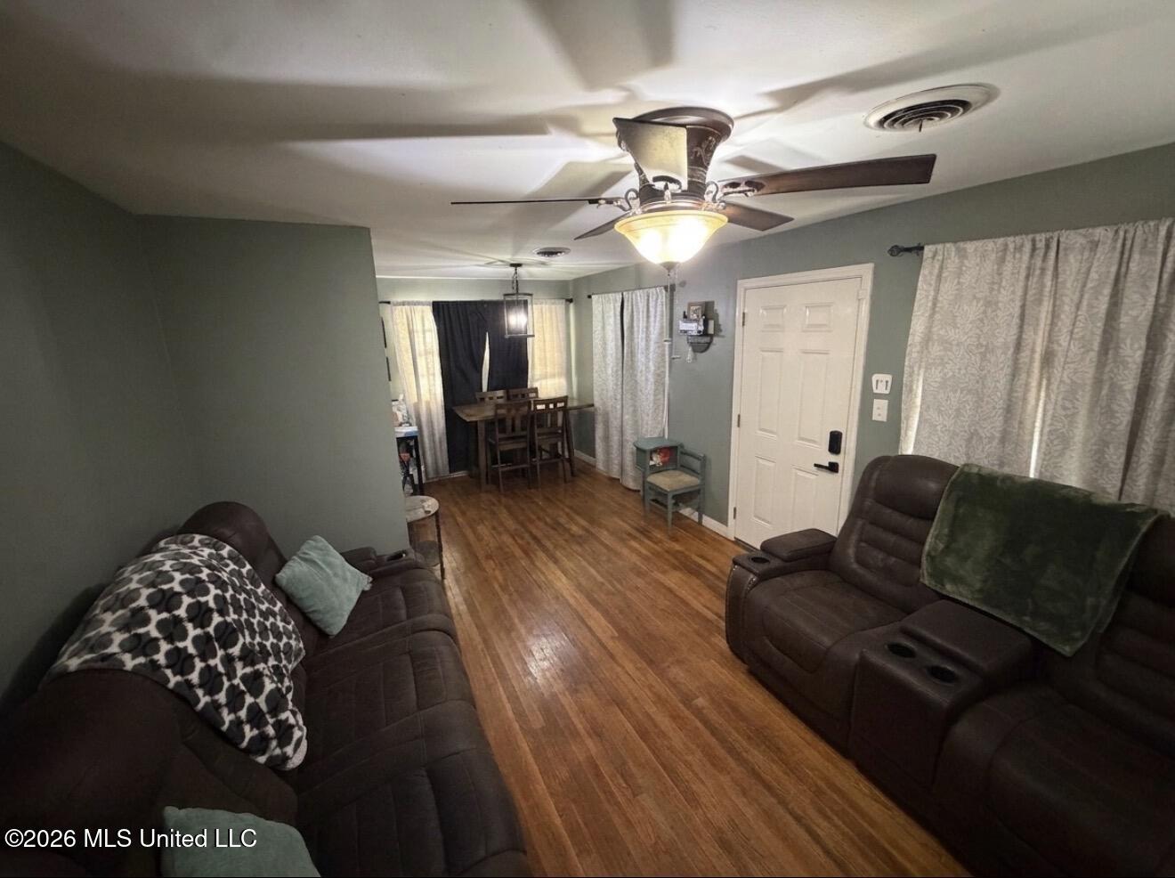 1621 Camellia Street Property Photo 2