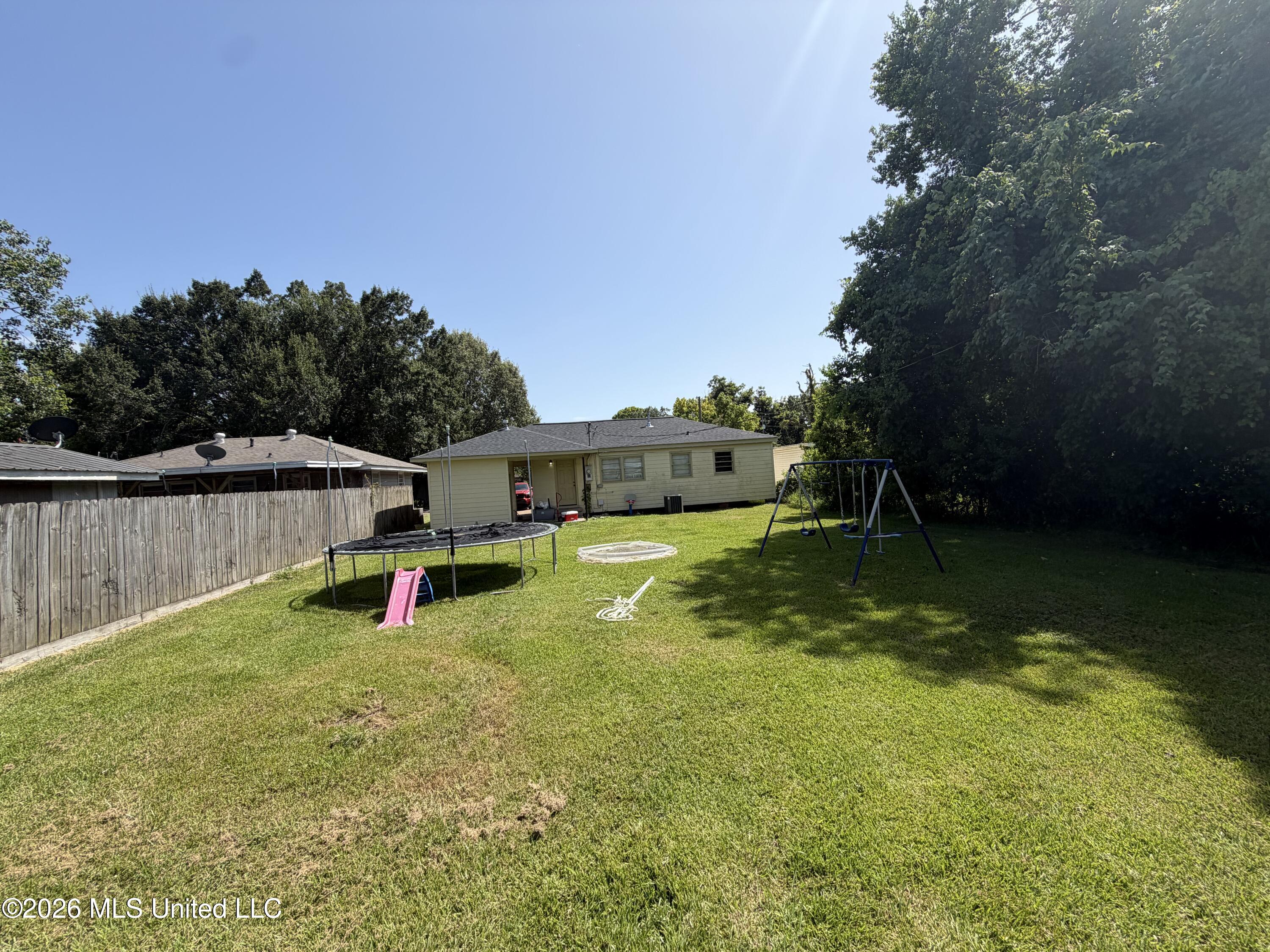 1621 Camellia Street Property Photo 10