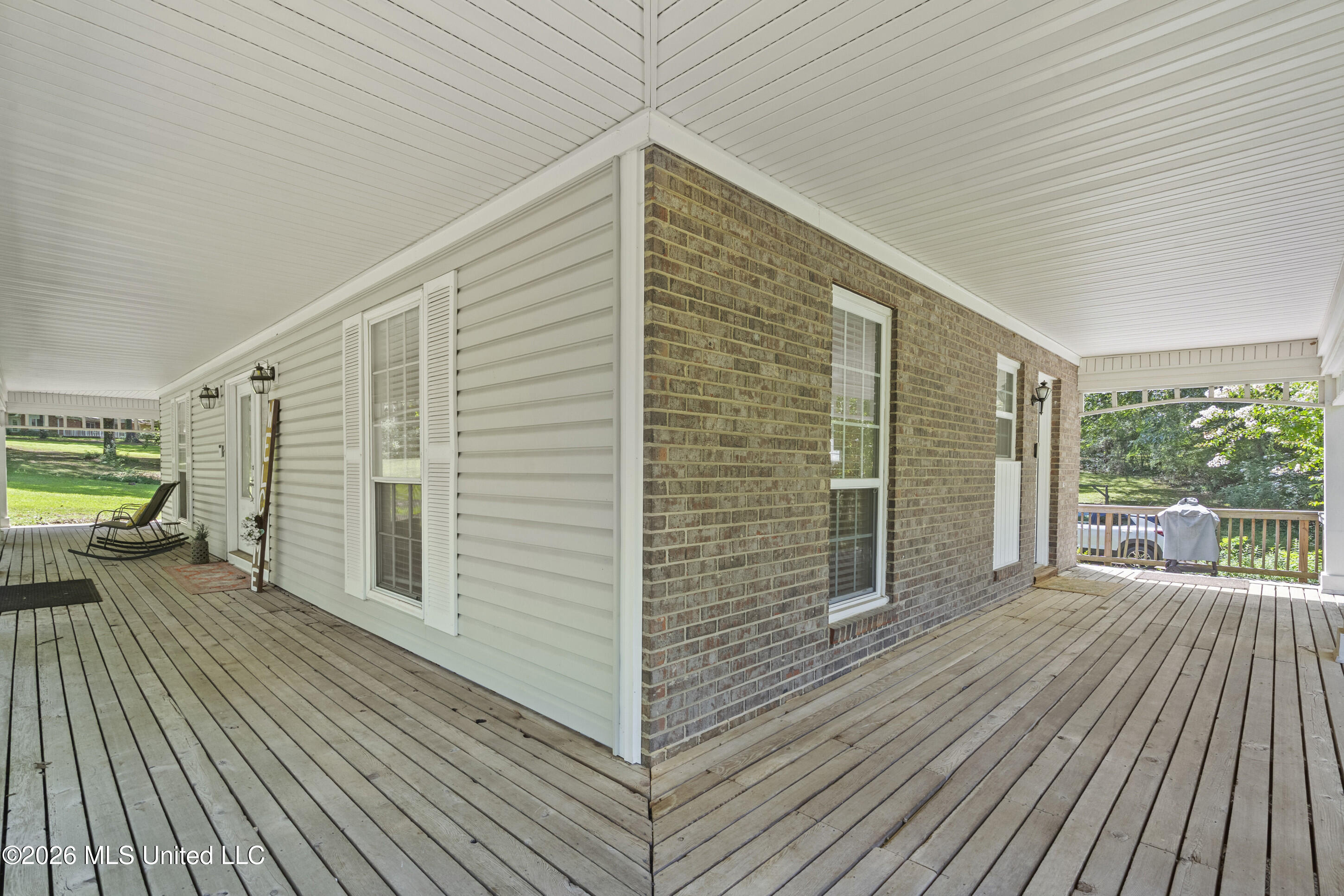 7130 Country Oaks Drive Property Photo 5