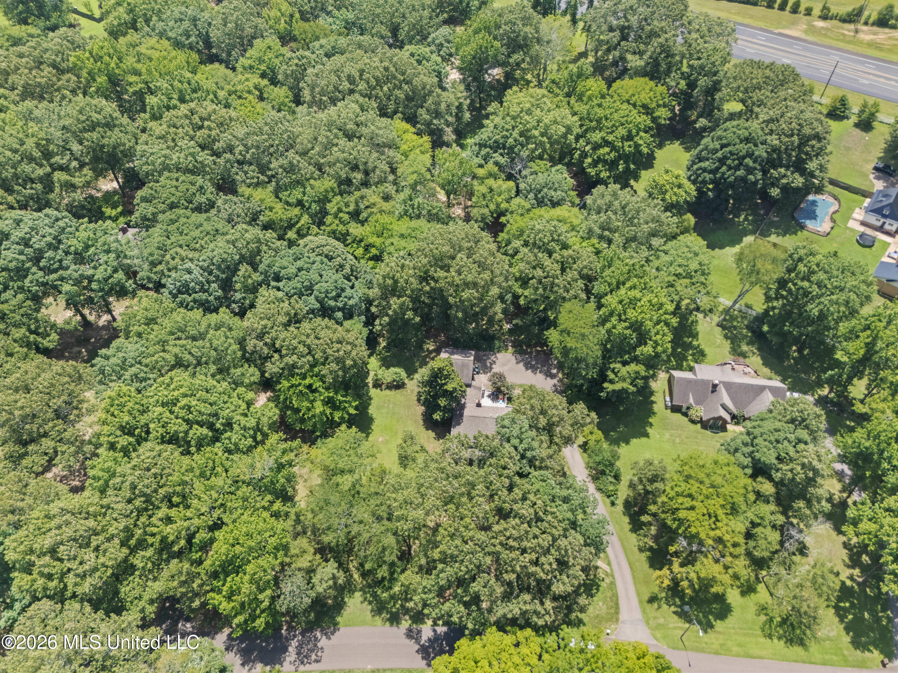 7130 Country Oaks Drive Property Photo 10