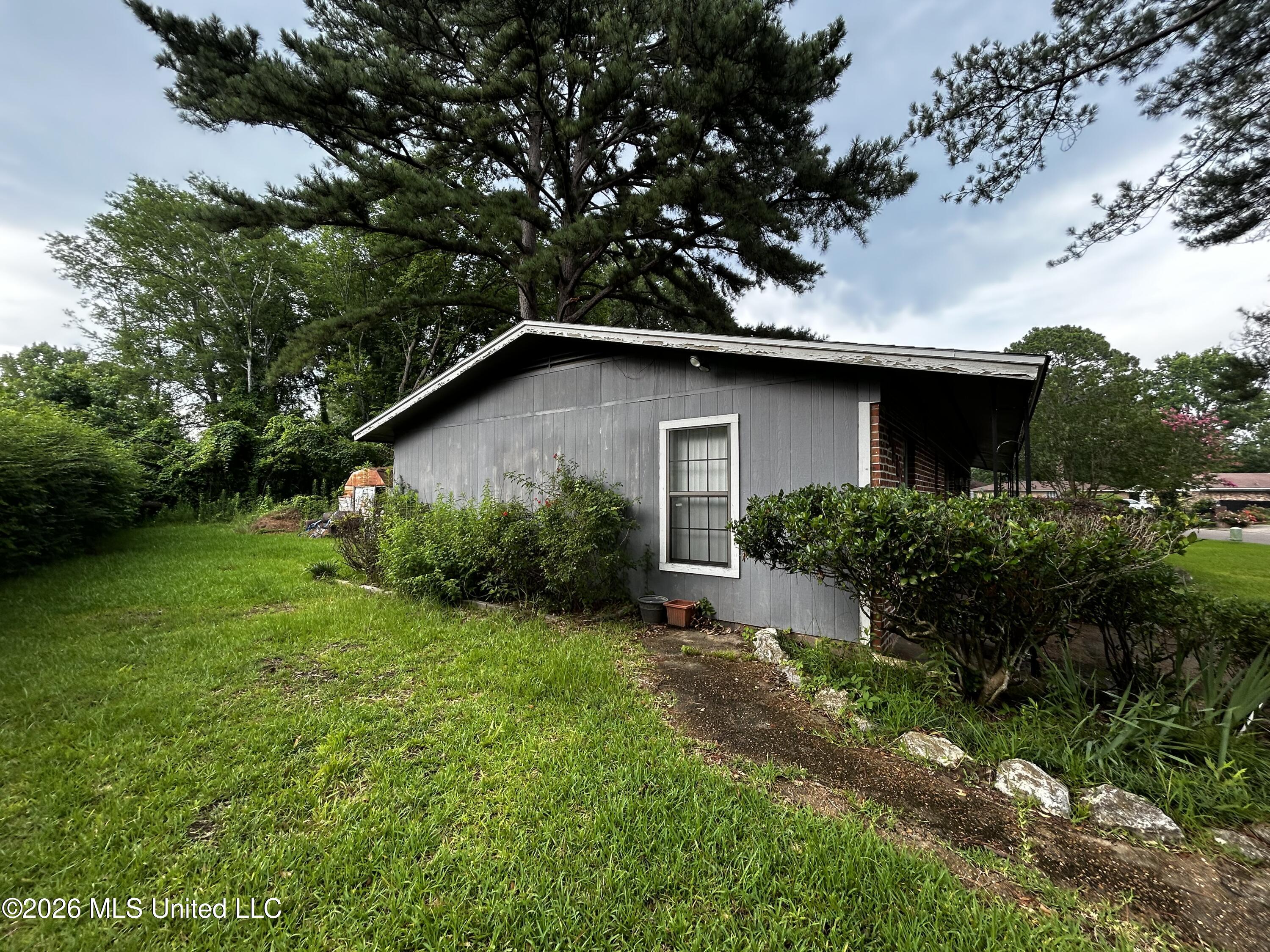 6507 George Washington Drive Property Photo 8