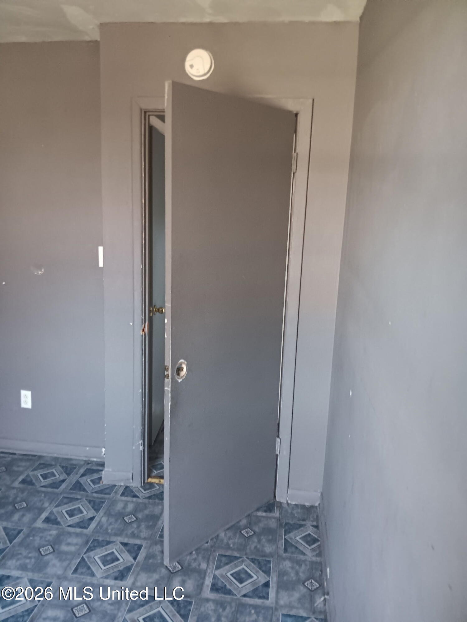 5 Lincoln Drive Property Photo 23