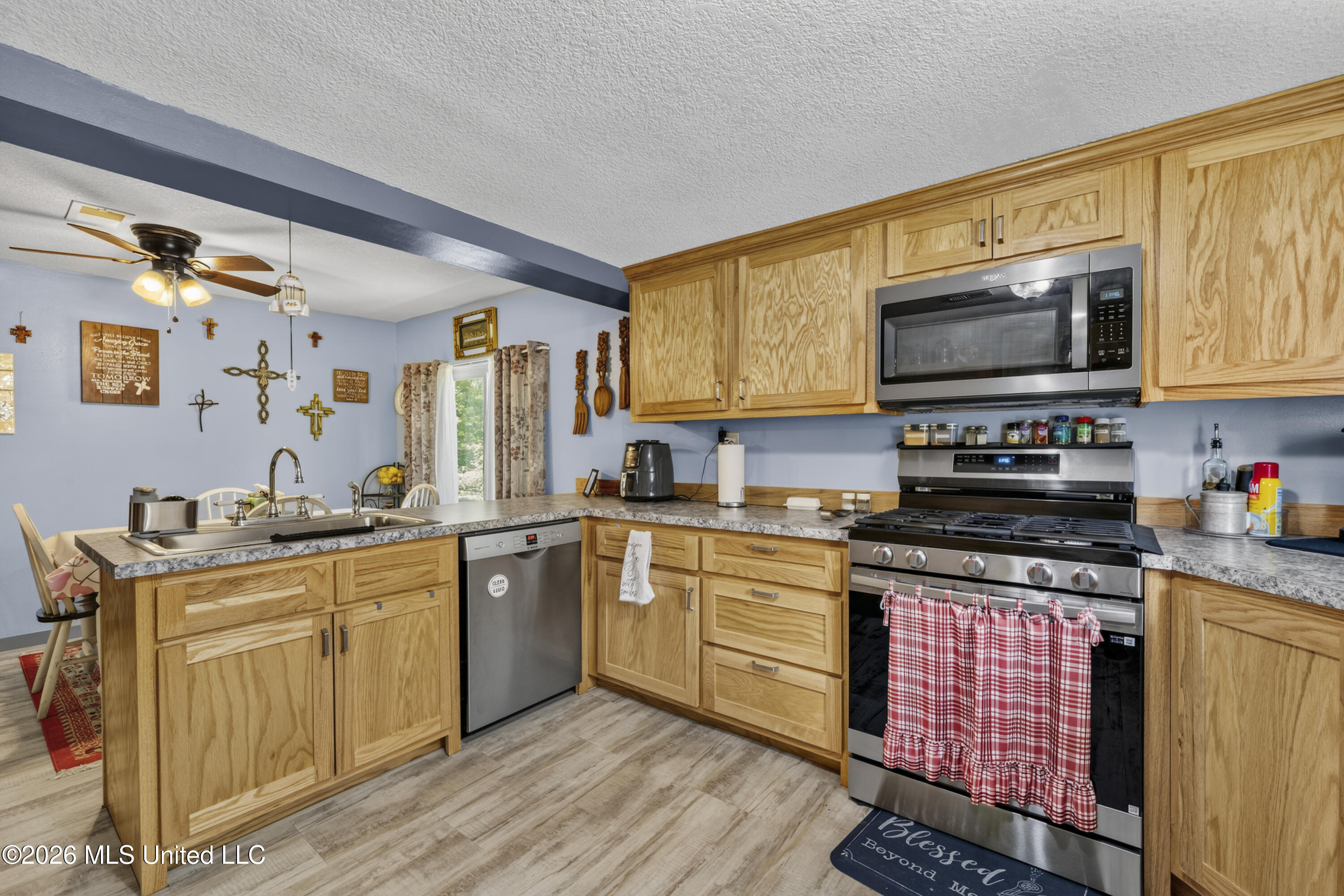 8145 Jack Graves Road Property Photo 3