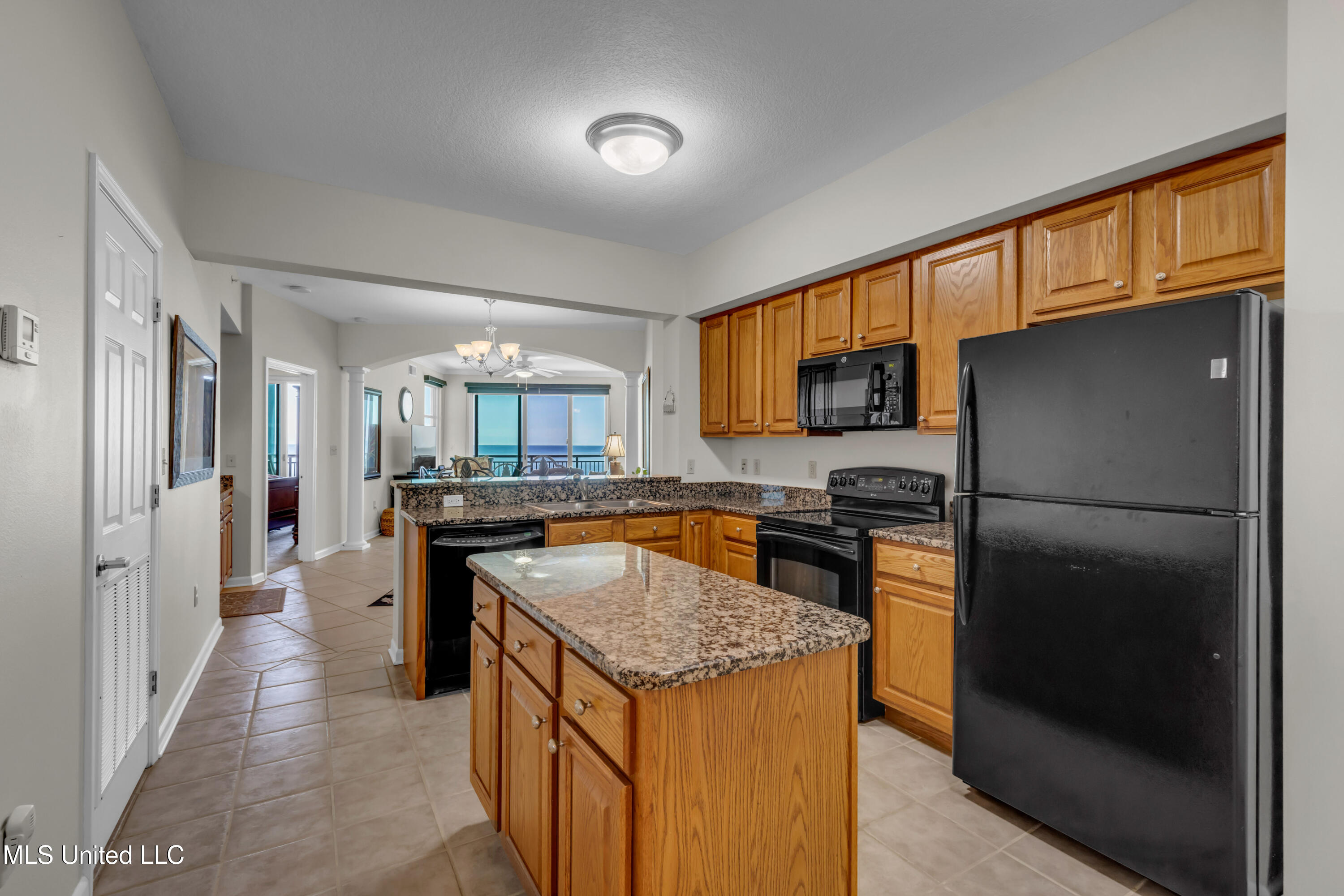 2228 Beach Drive Property Photo 4