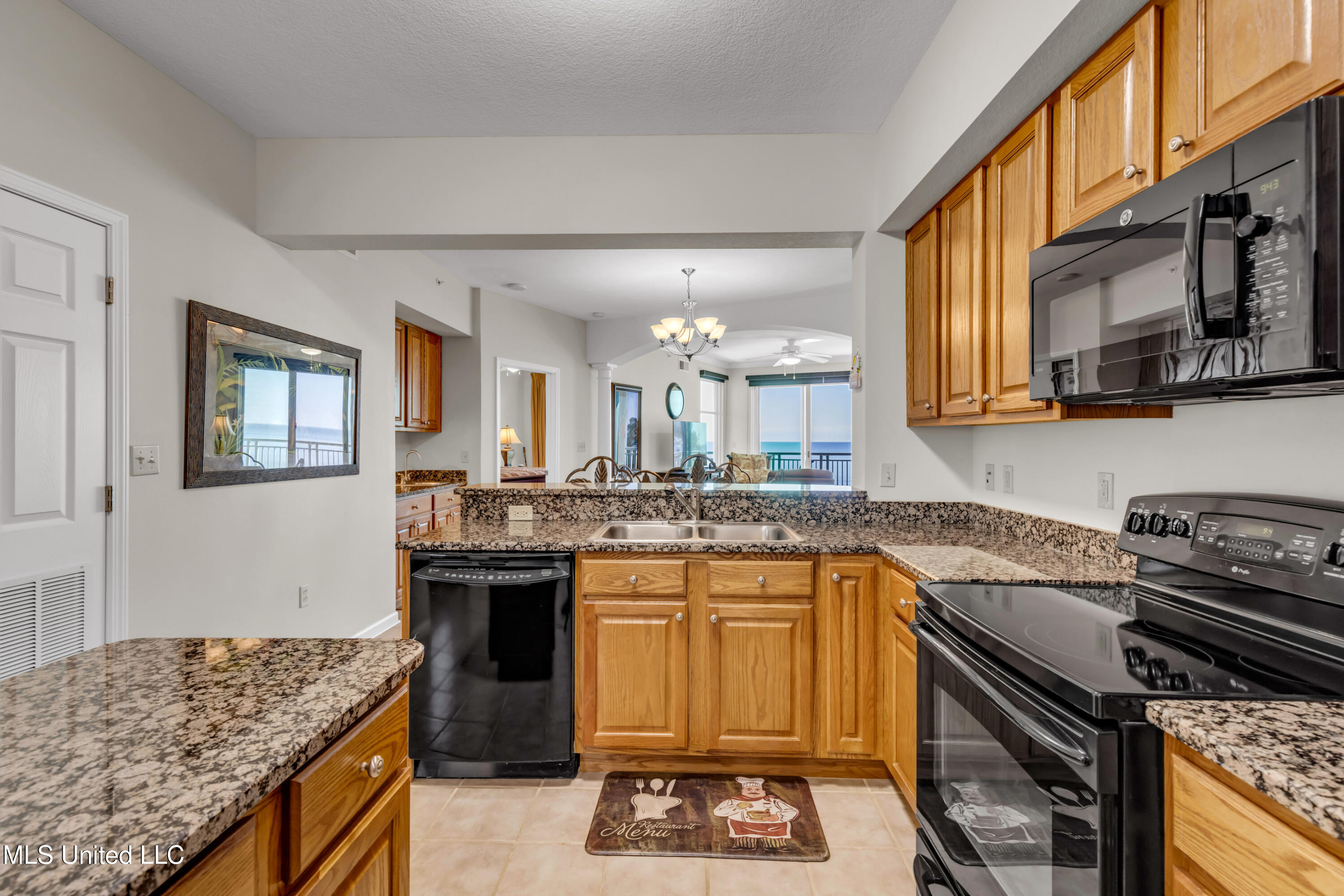 2228 Beach Drive Property Photo 8