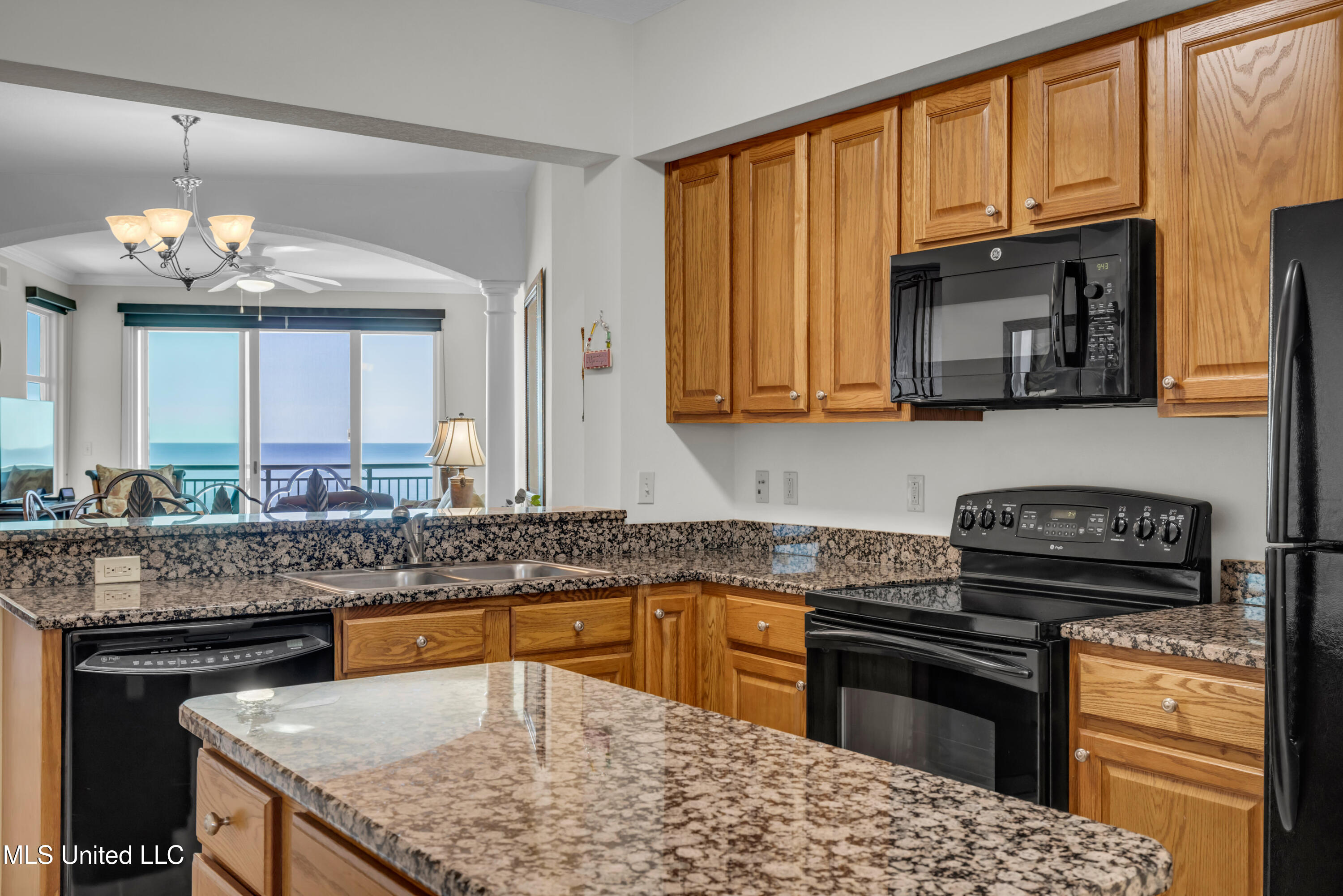 2228 Beach Drive Property Photo 9