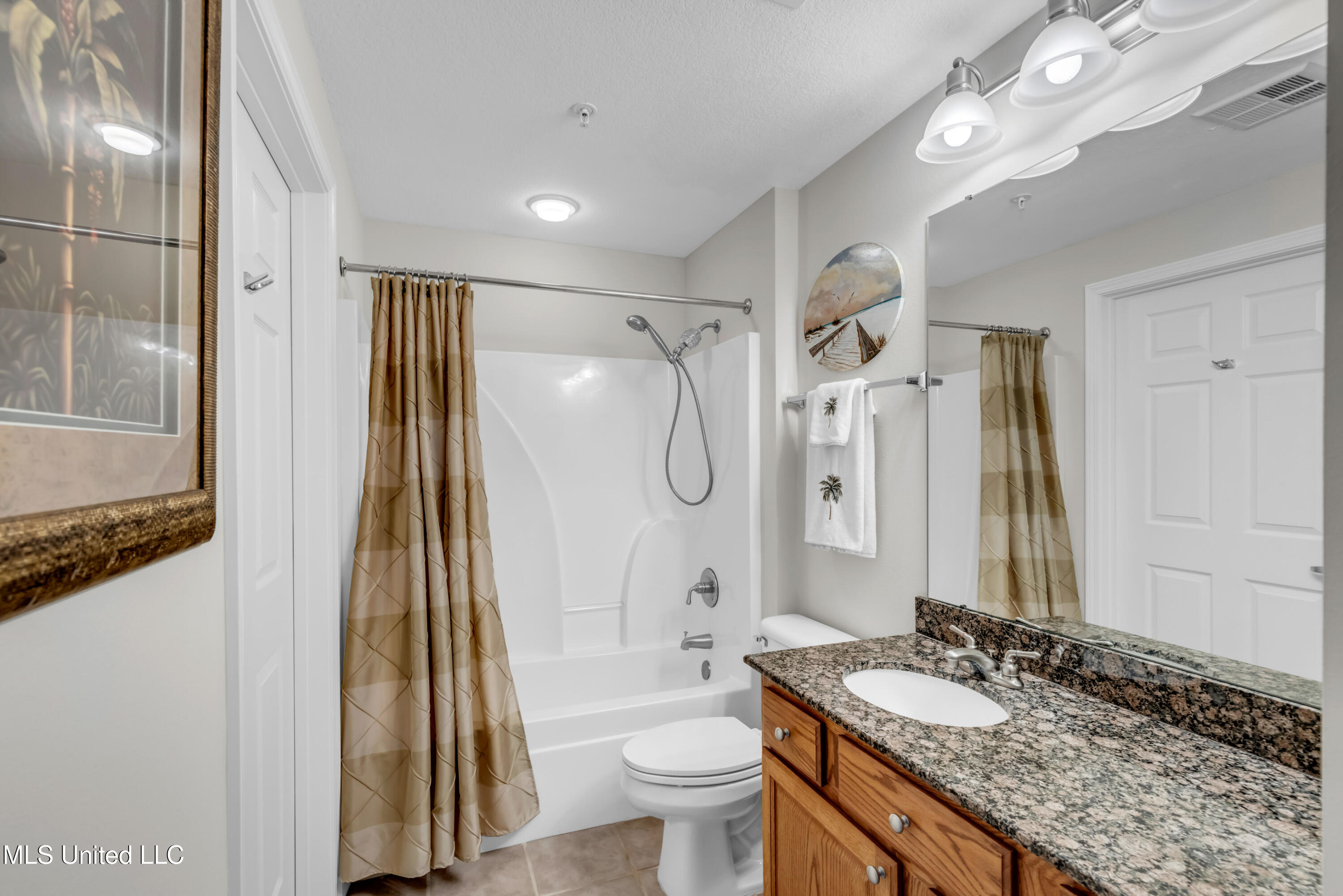 2228 Beach Drive Property Photo 13