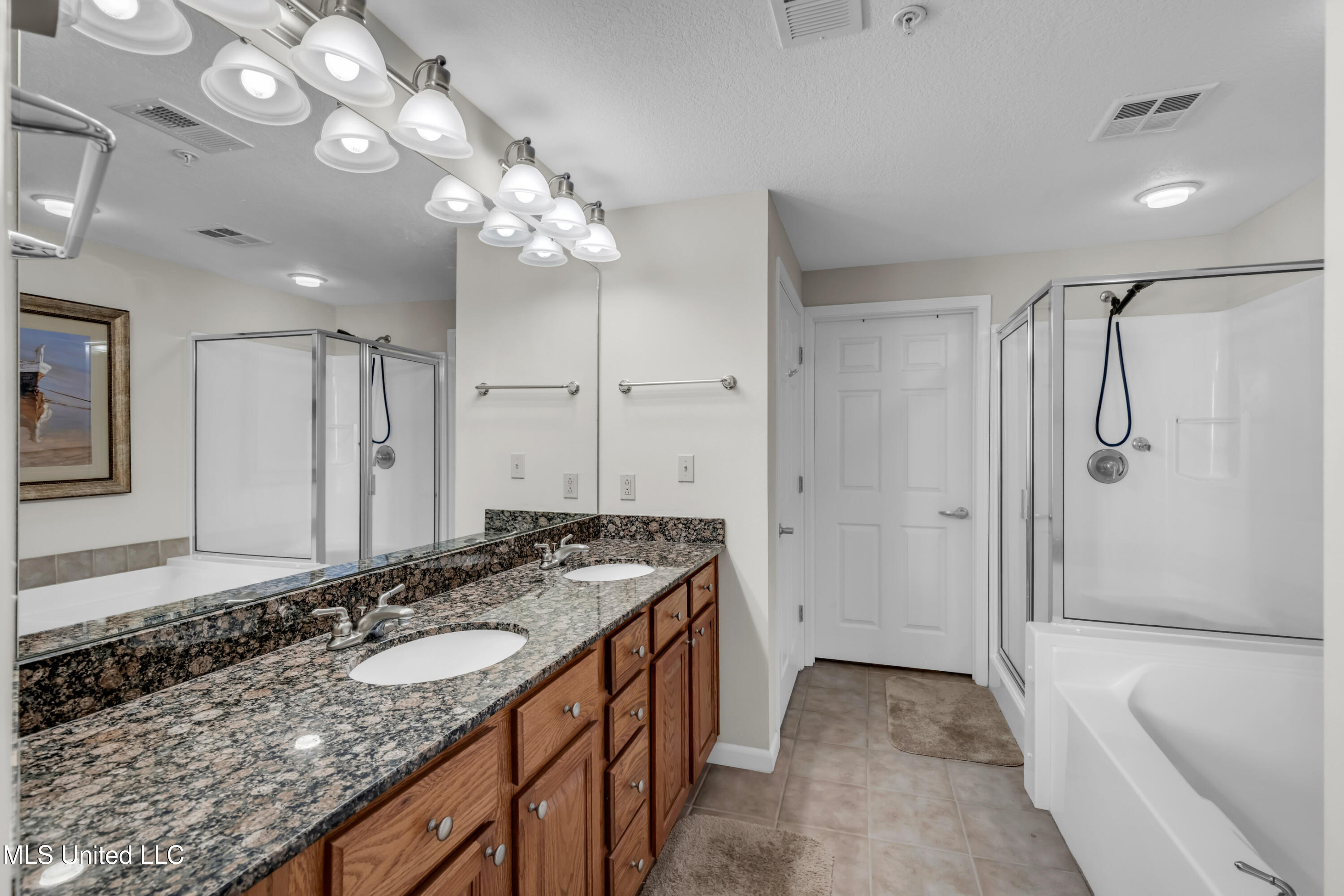 2228 Beach Drive Property Photo 24