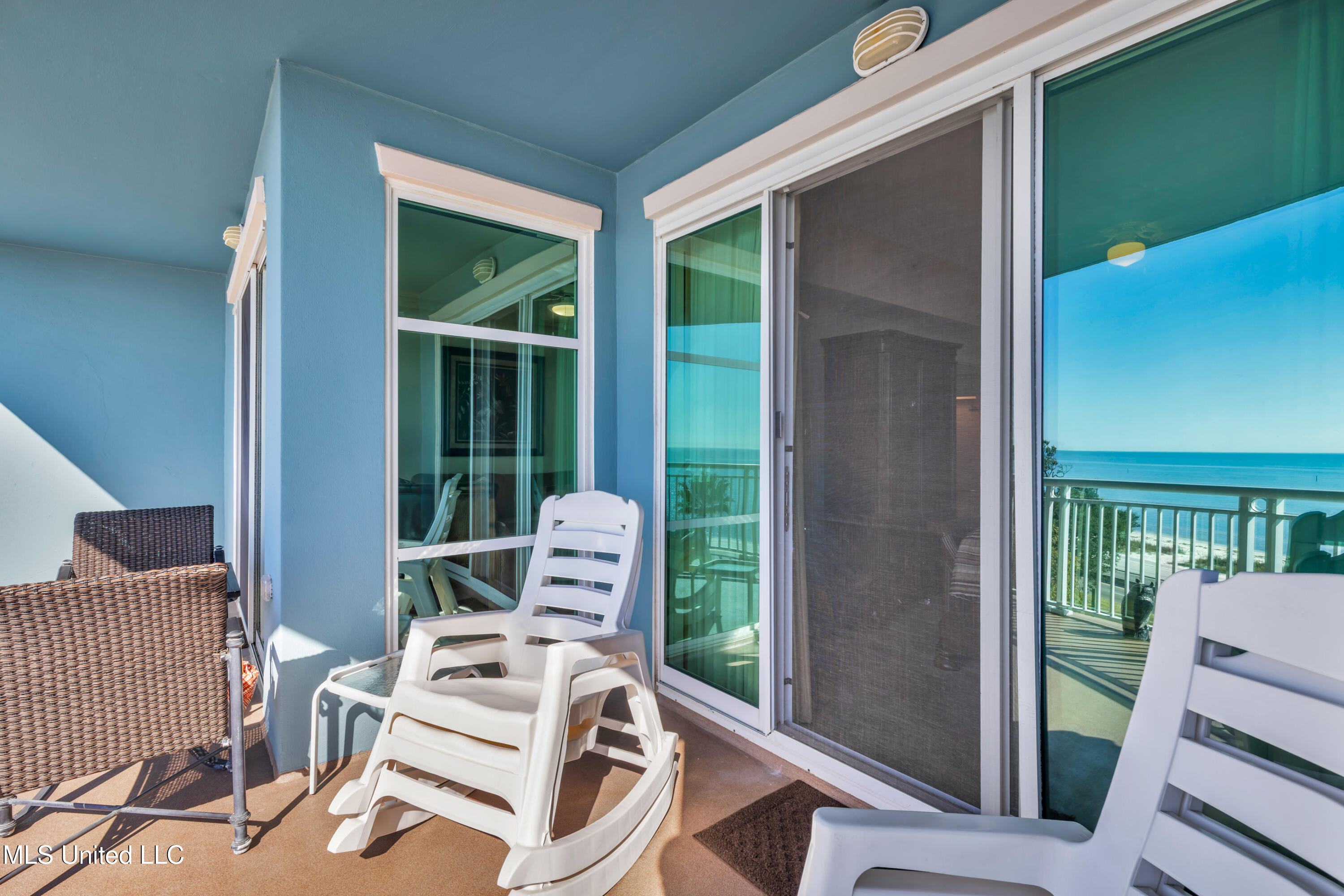 2228 Beach Drive Property Photo 29
