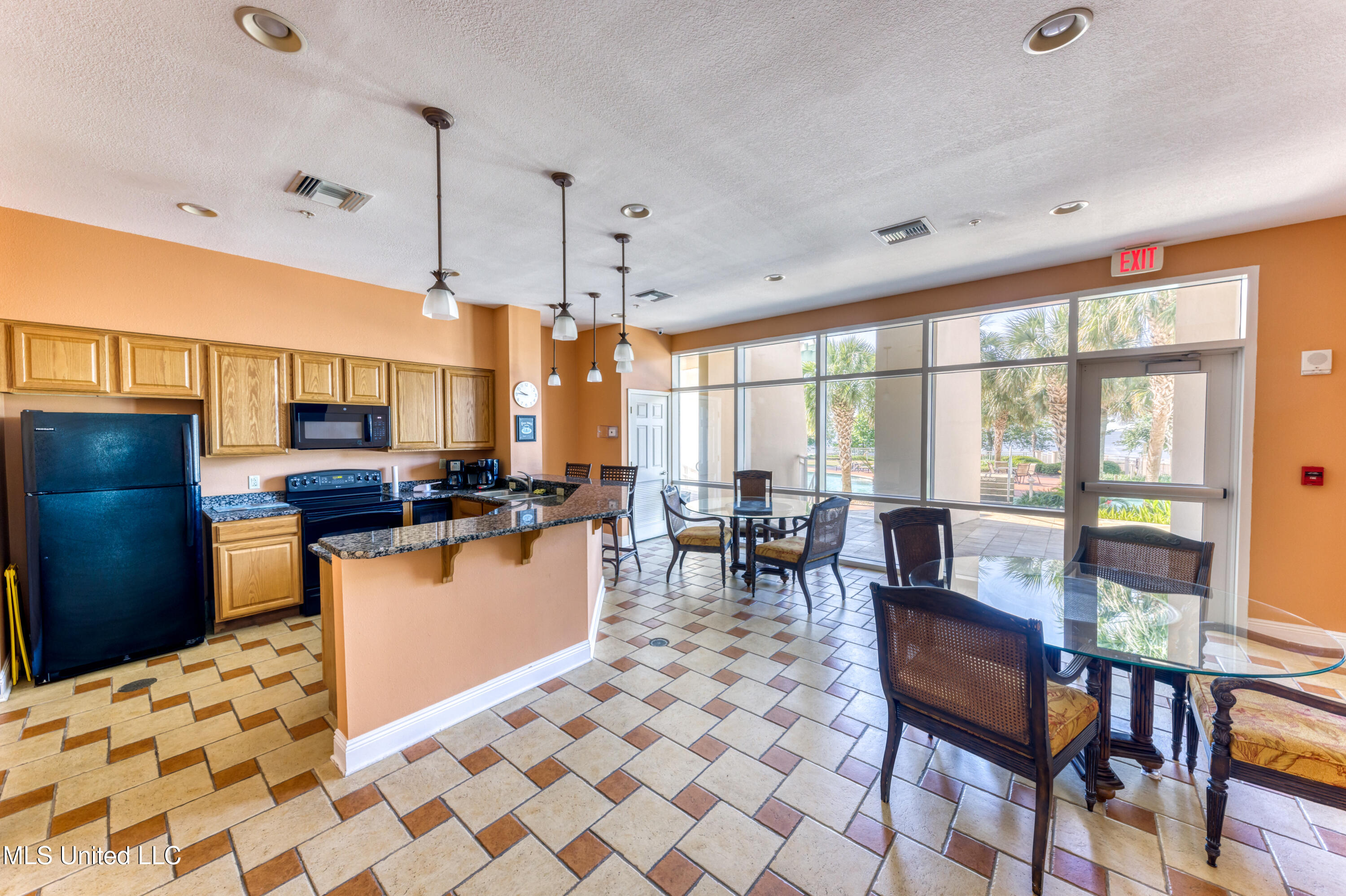 2228 Beach Drive Property Photo 45