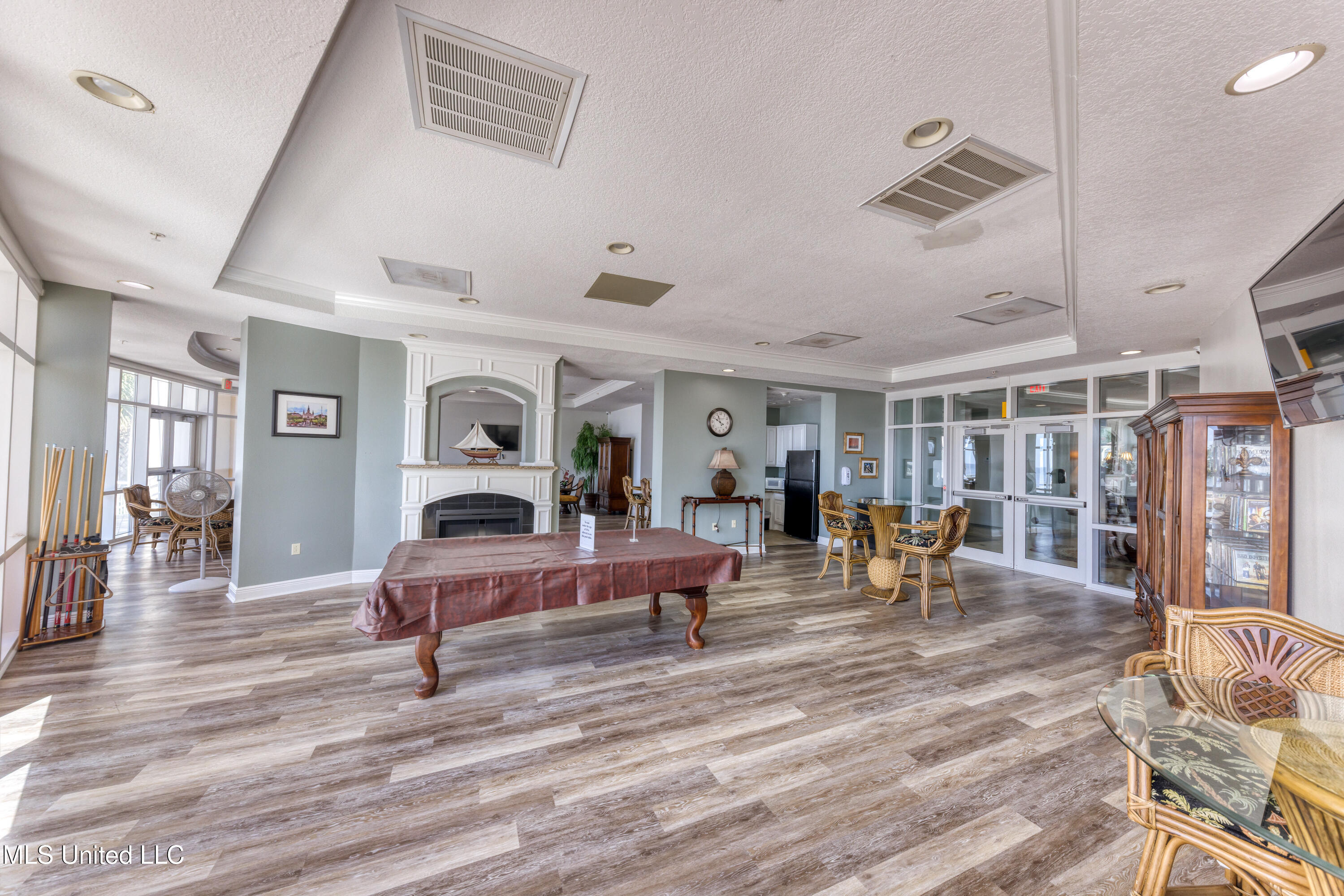 2228 Beach Drive Property Photo 49