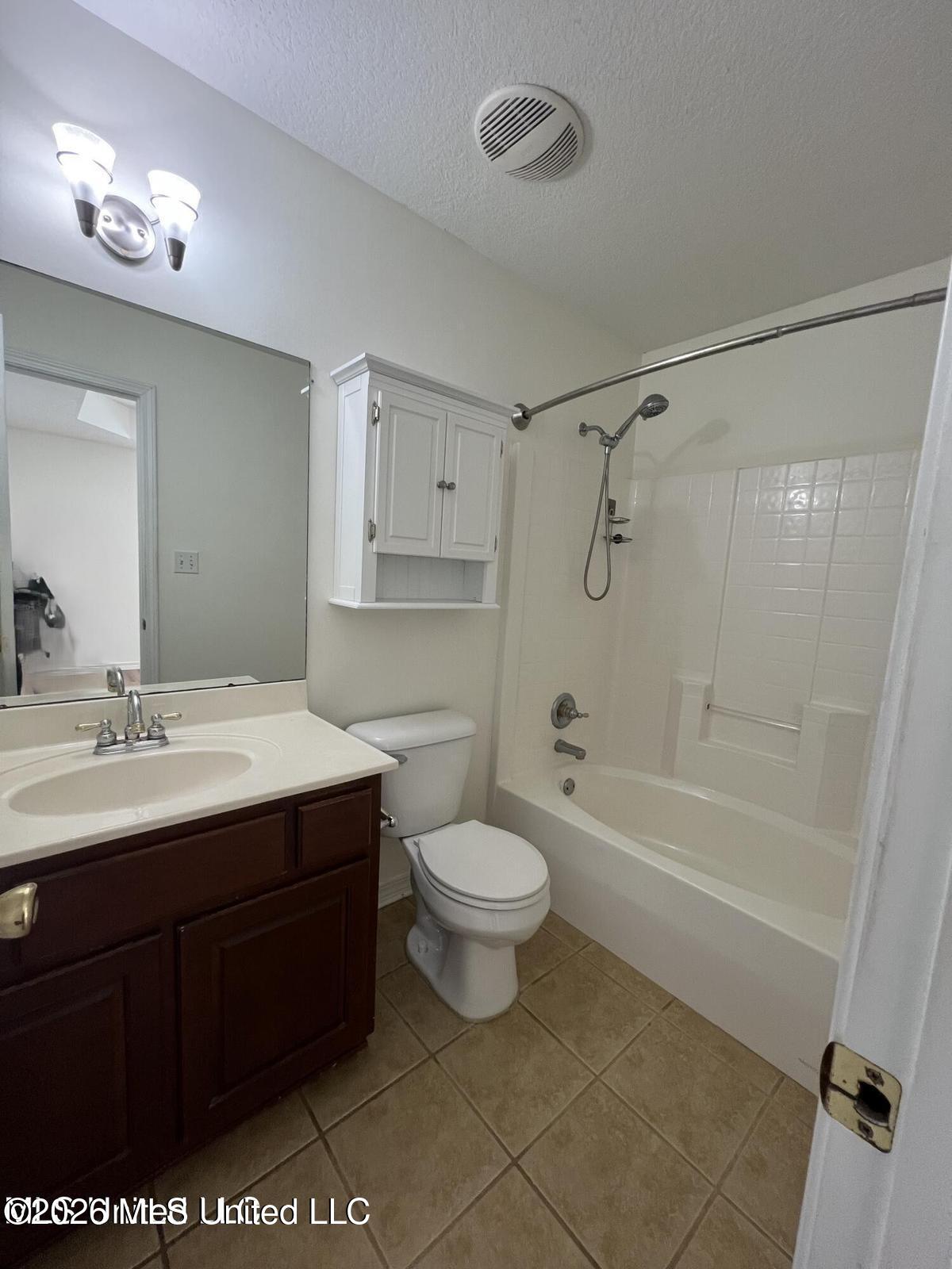 13463 Addison Avenue Property Photo 9