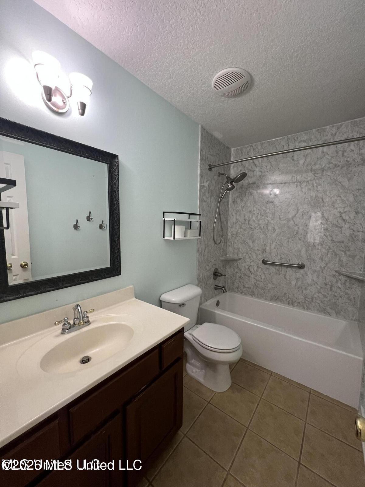 13463 Addison Avenue Property Photo 12