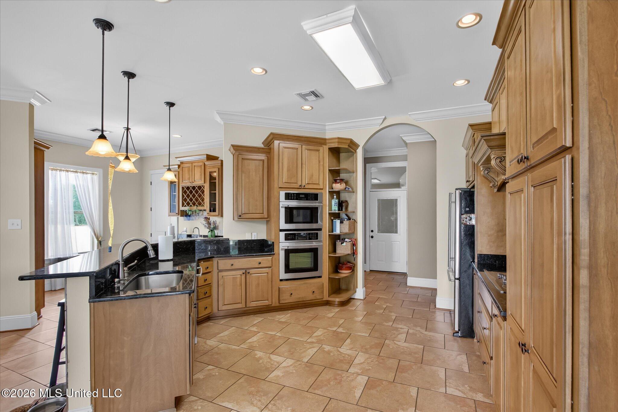 6 Lunker Lane Property Photo 5
