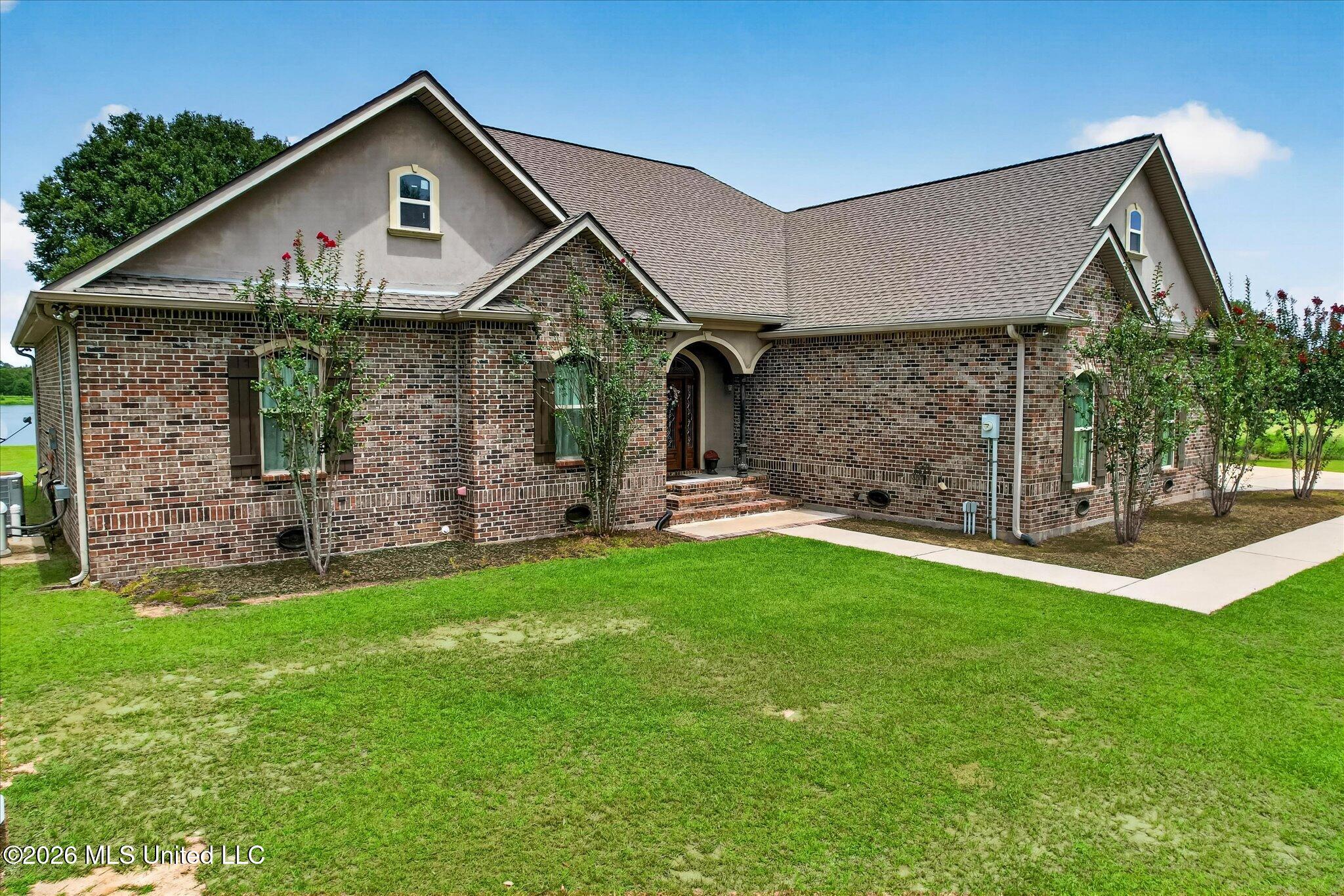 6 Lunker Lane Property Photo 12