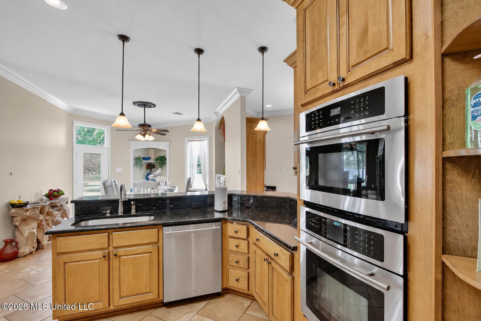 6 Lunker Lane Property Photo 24