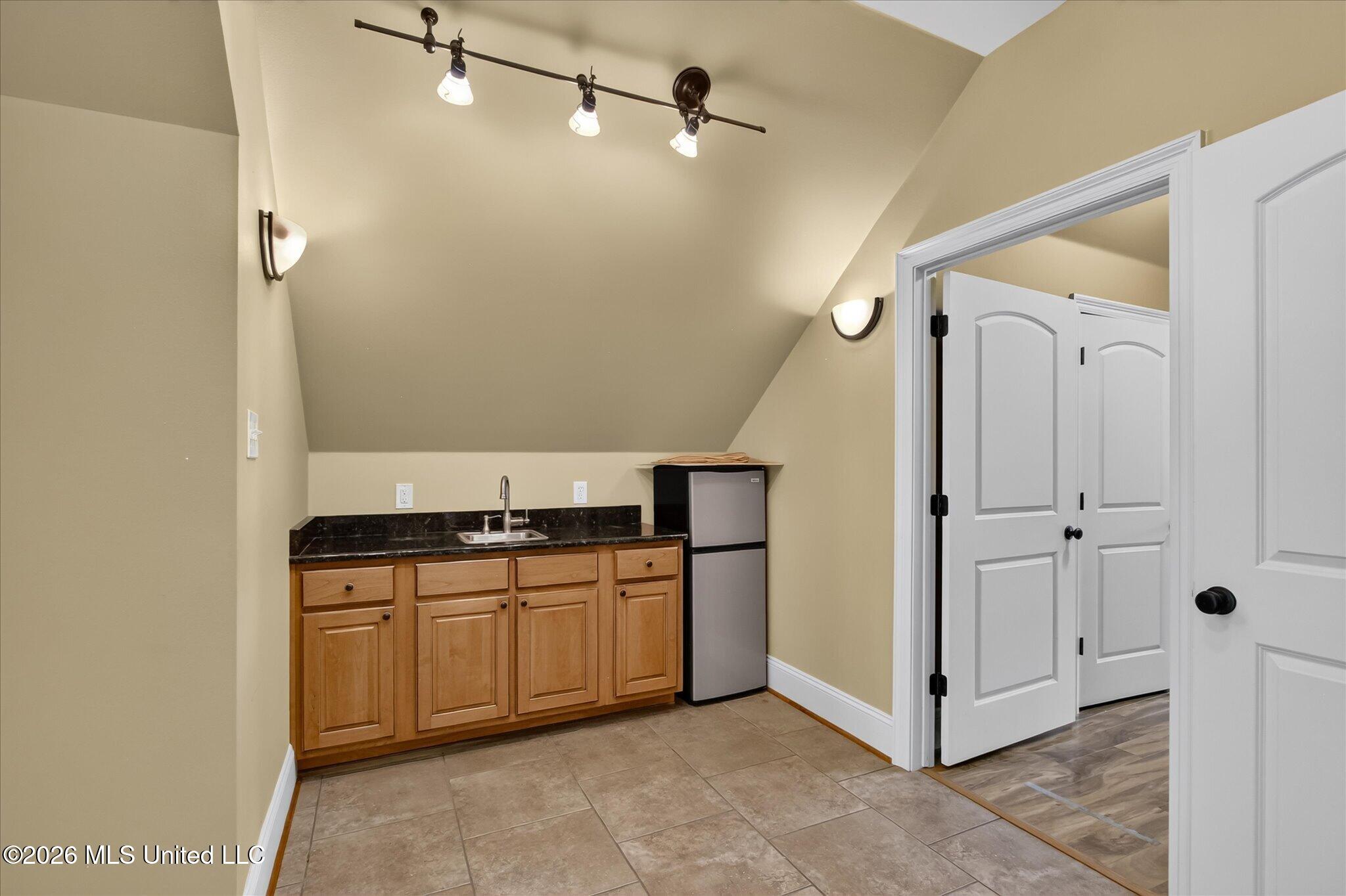 6 Lunker Lane Property Photo 42