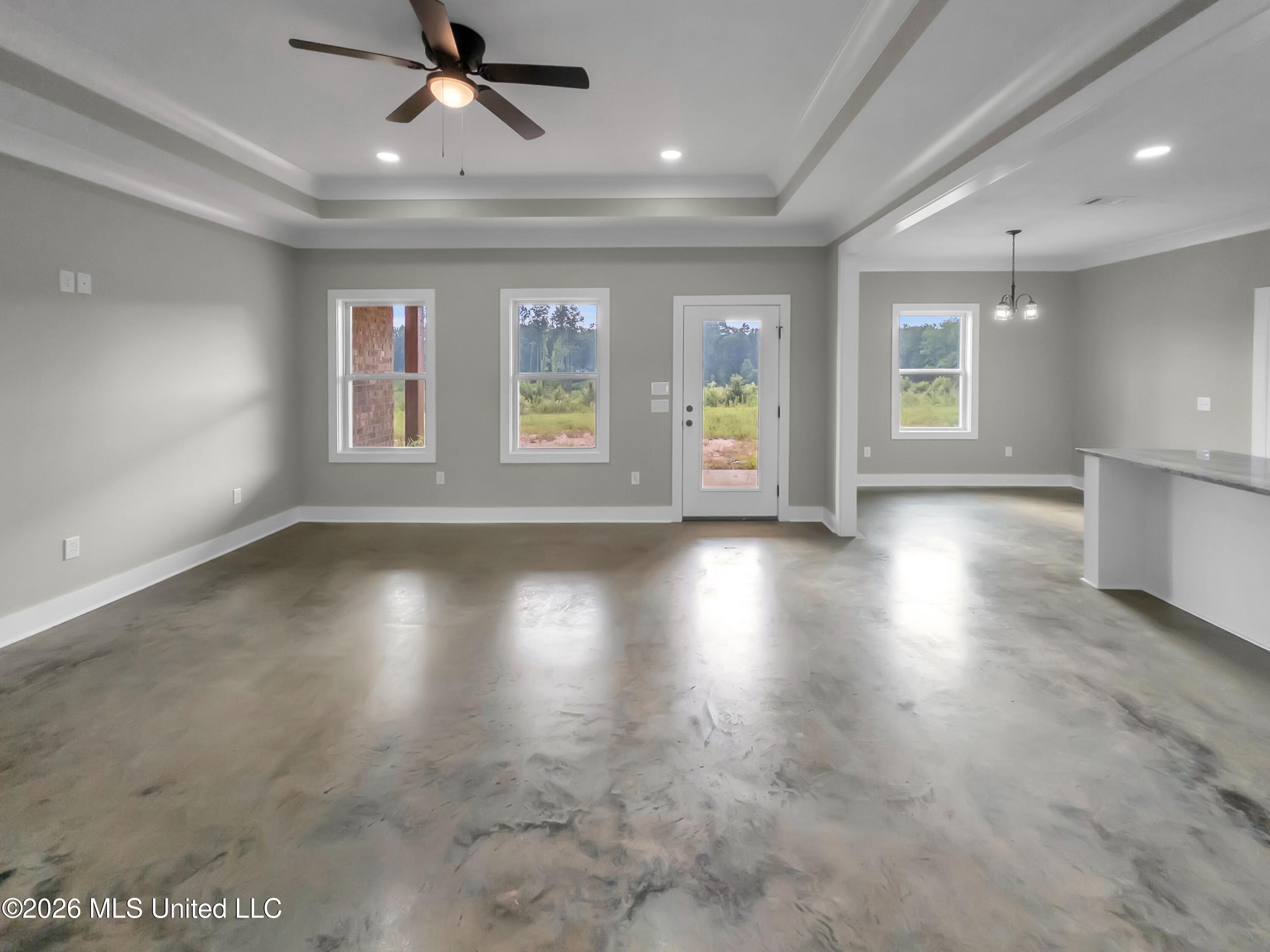 786 Clyde B Road Property Photo 4