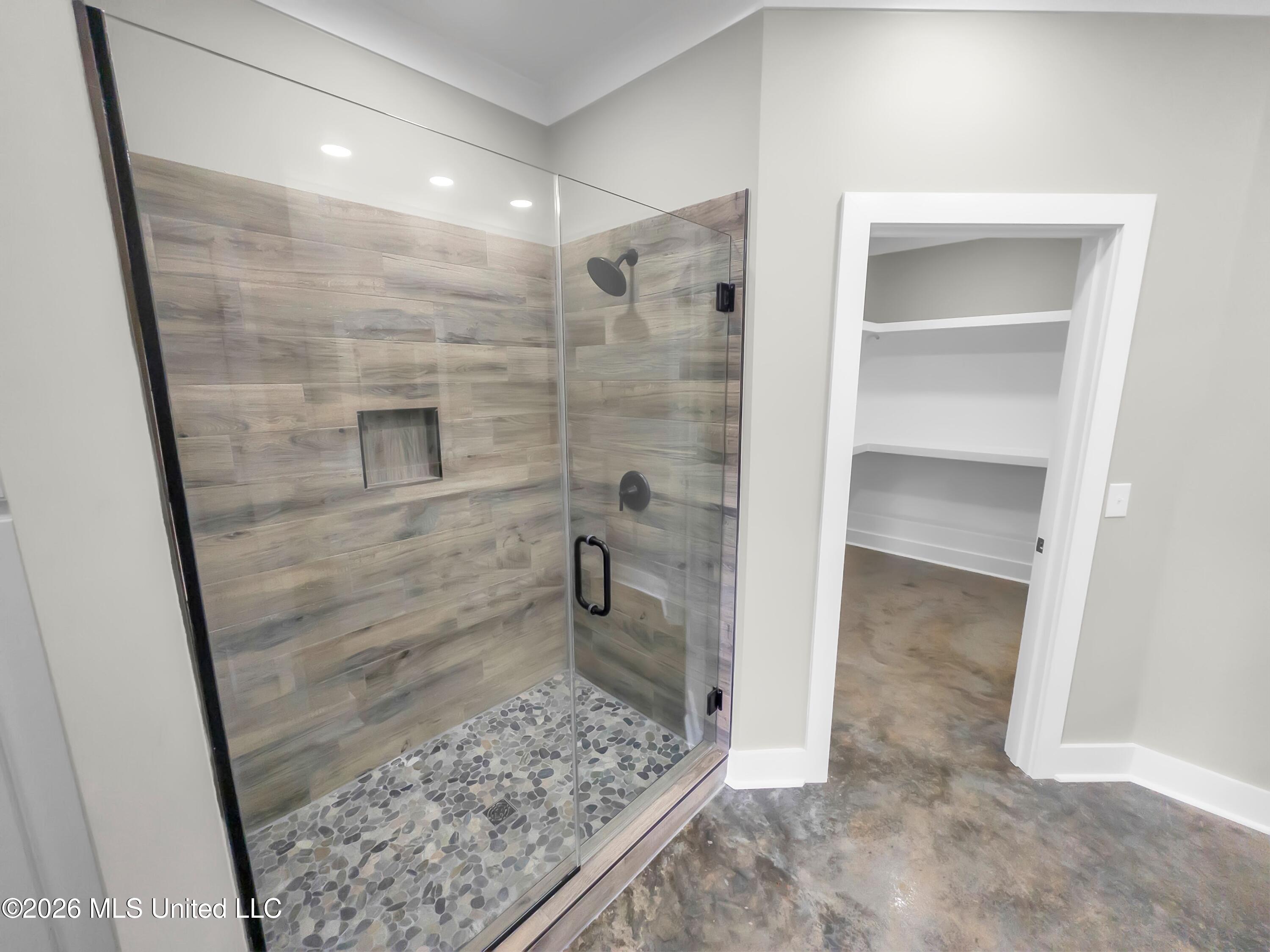 786 Clyde B Road Property Photo 11